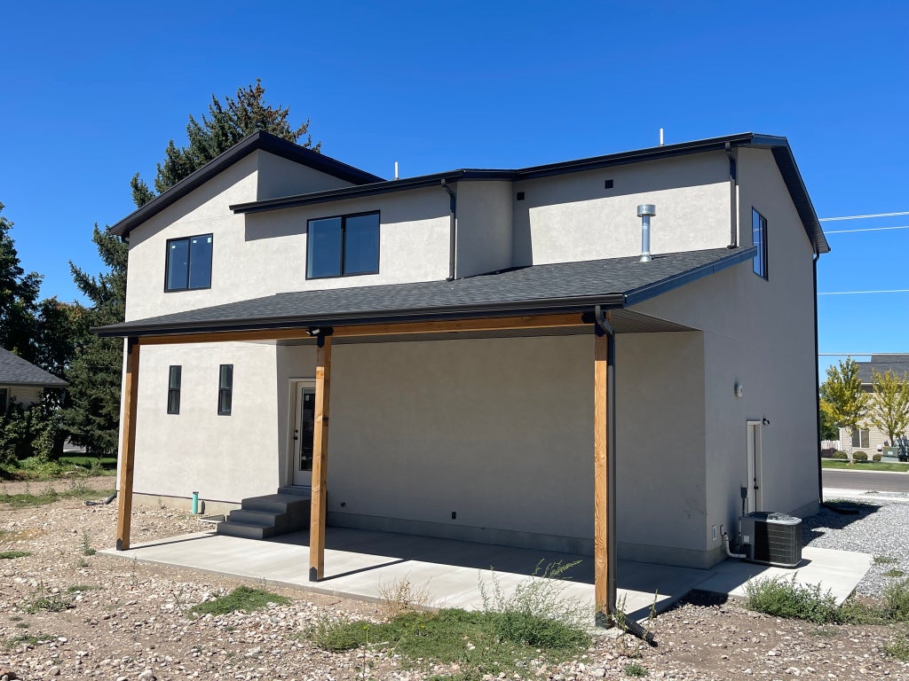 Photo of 73 W 400 S, Santaquin, UT 84655 (MLS # 2186918)