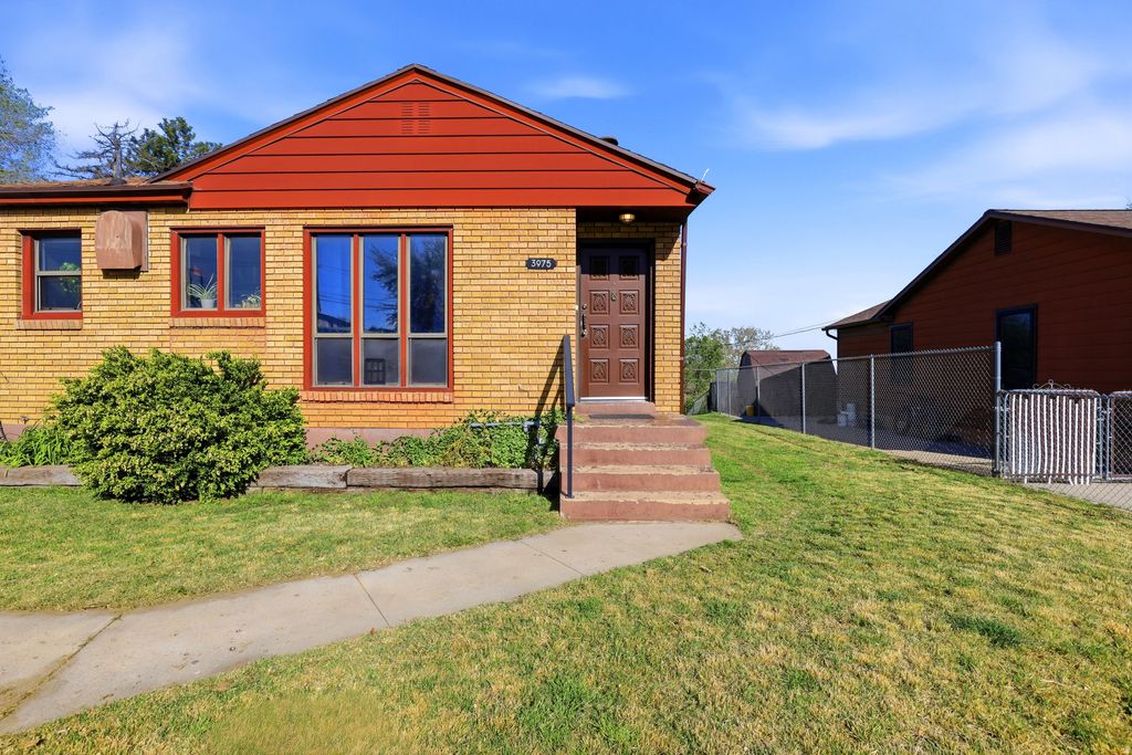 Photo of 3975 S 2225 W, Roy, UT 84067 (MLS # 2154148)