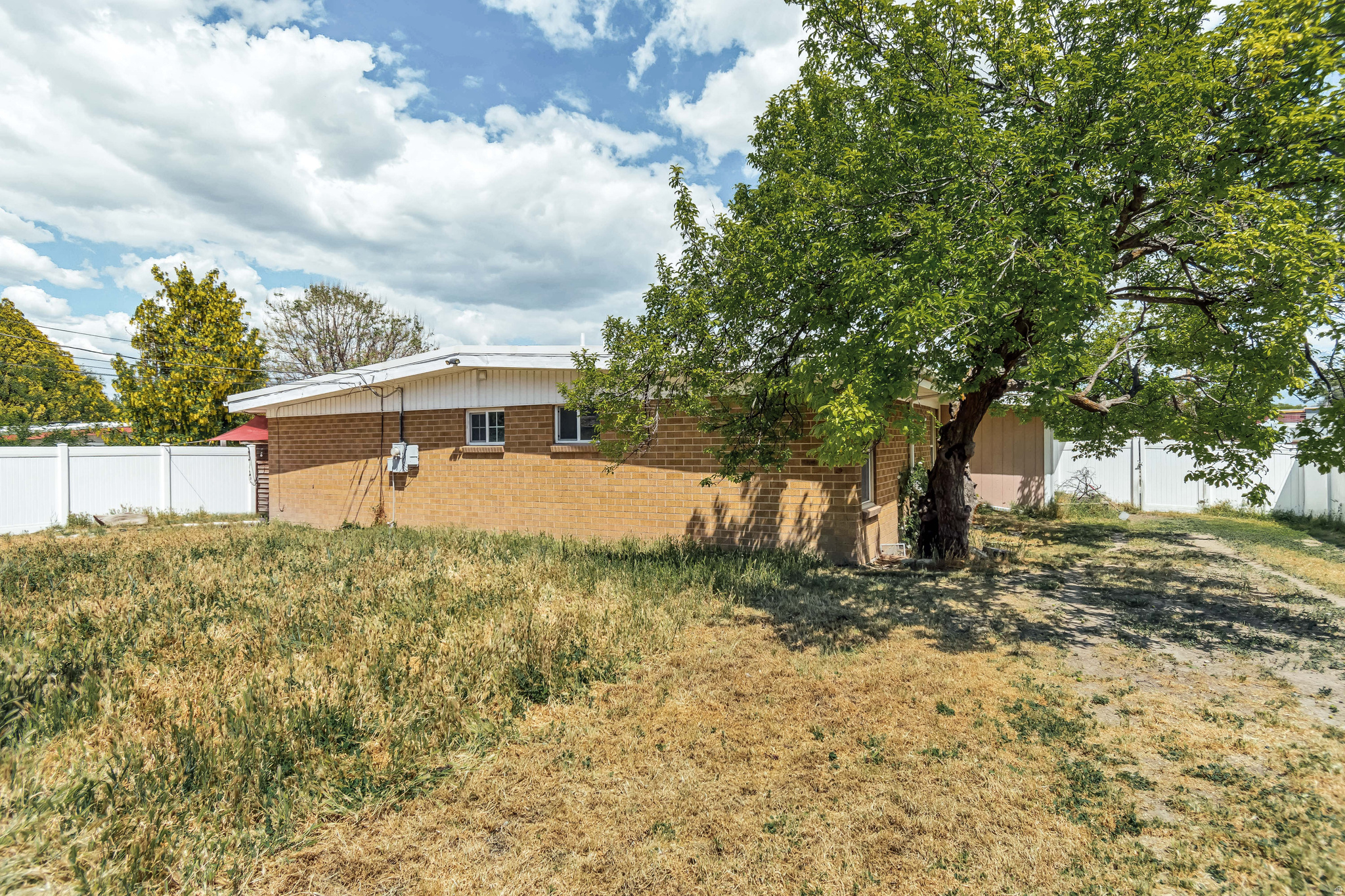 MEADOWS - Residential