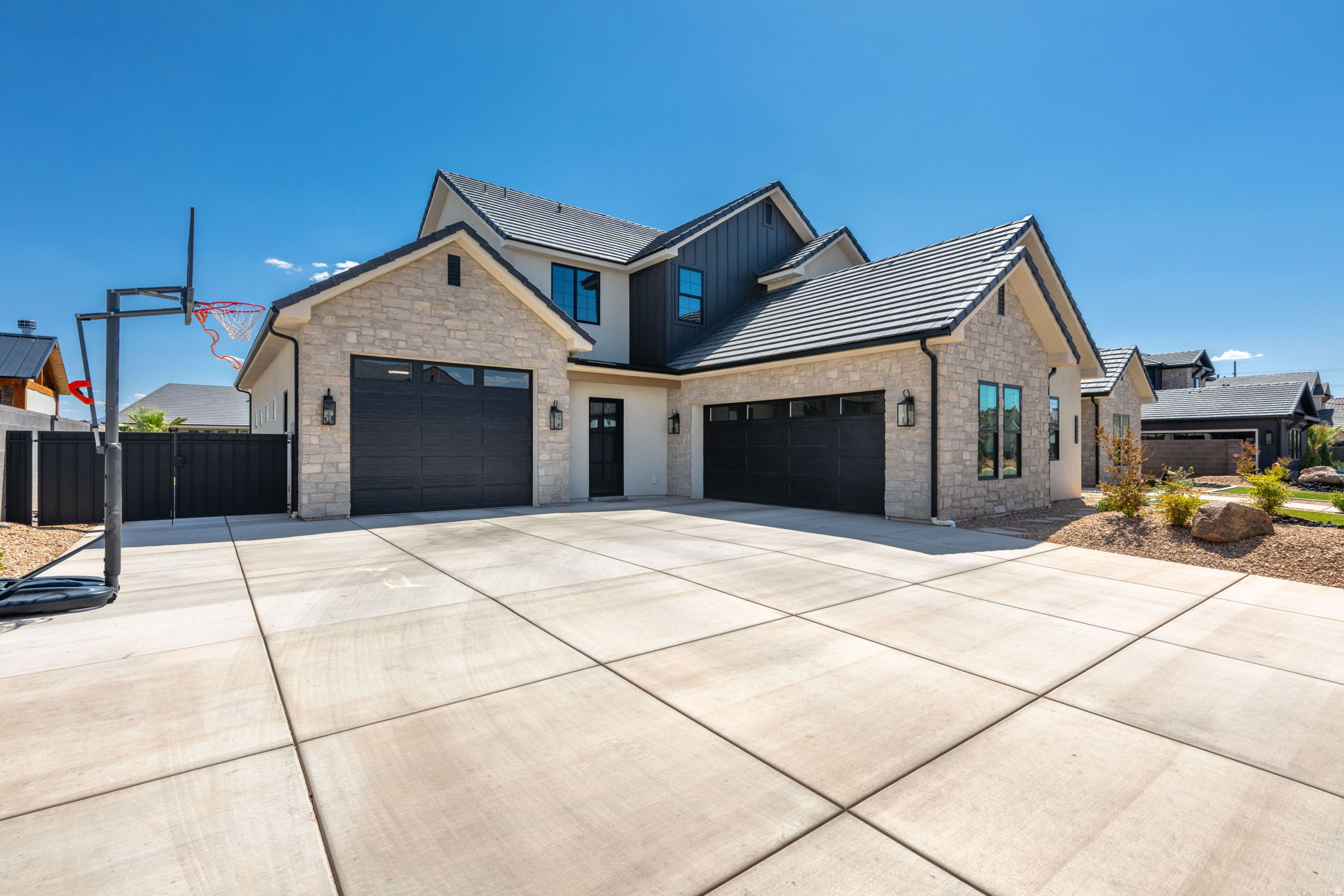 BLUE HERON ESTATES - Residential