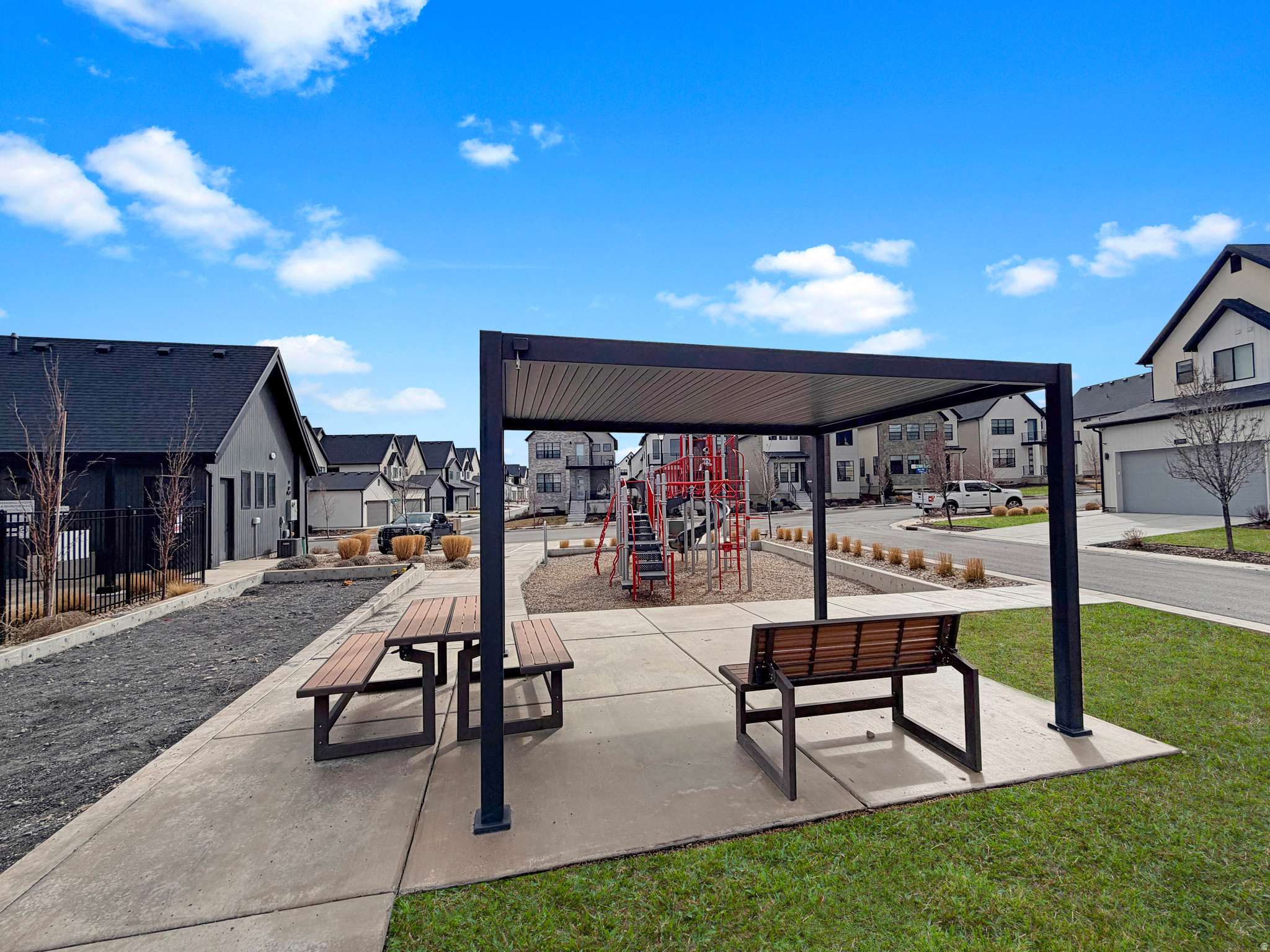 HOLBROOK SCANDIA COTTAGES - Residential