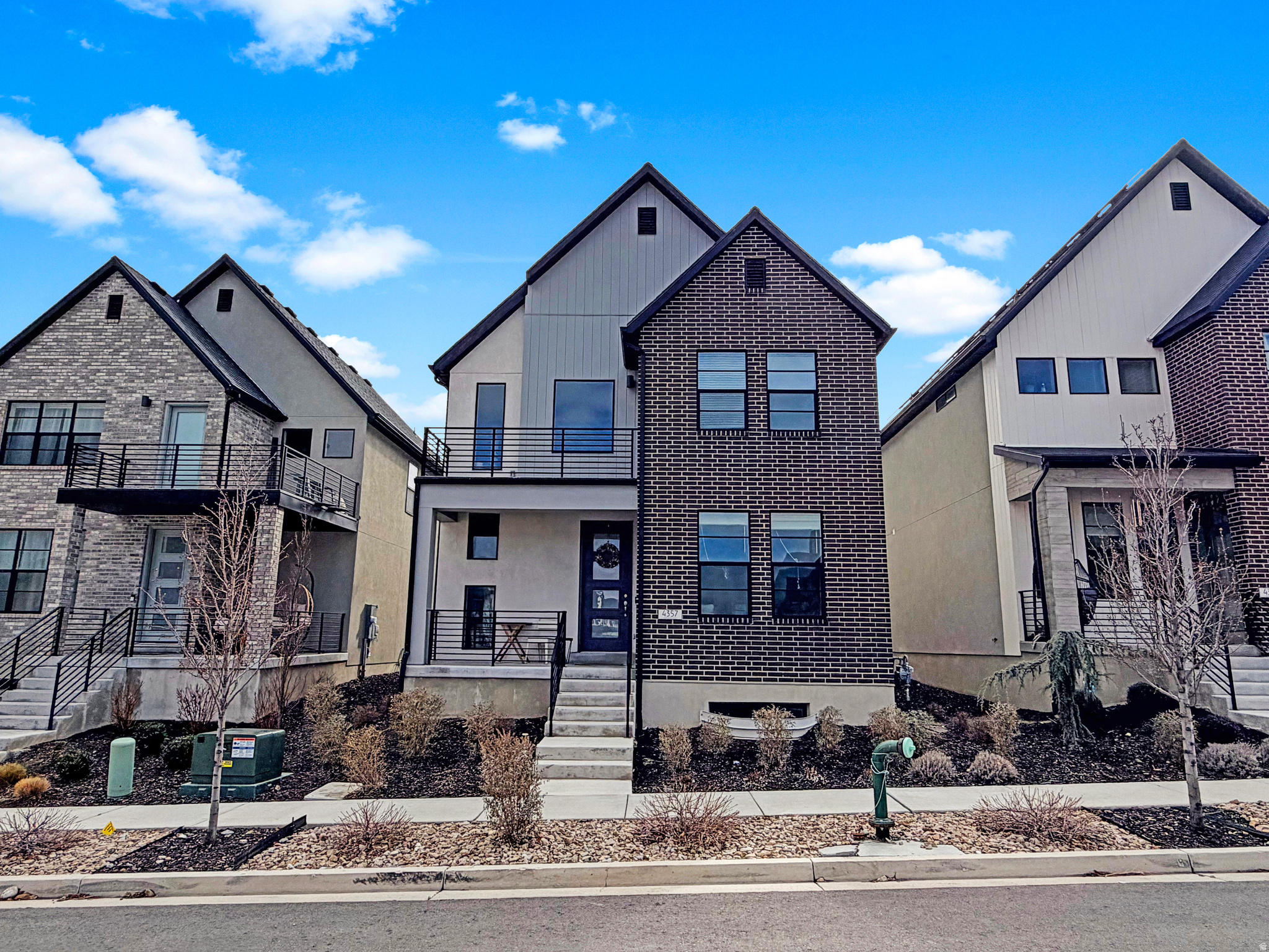 HOLBROOK SCANDIA COTTAGES - Residential