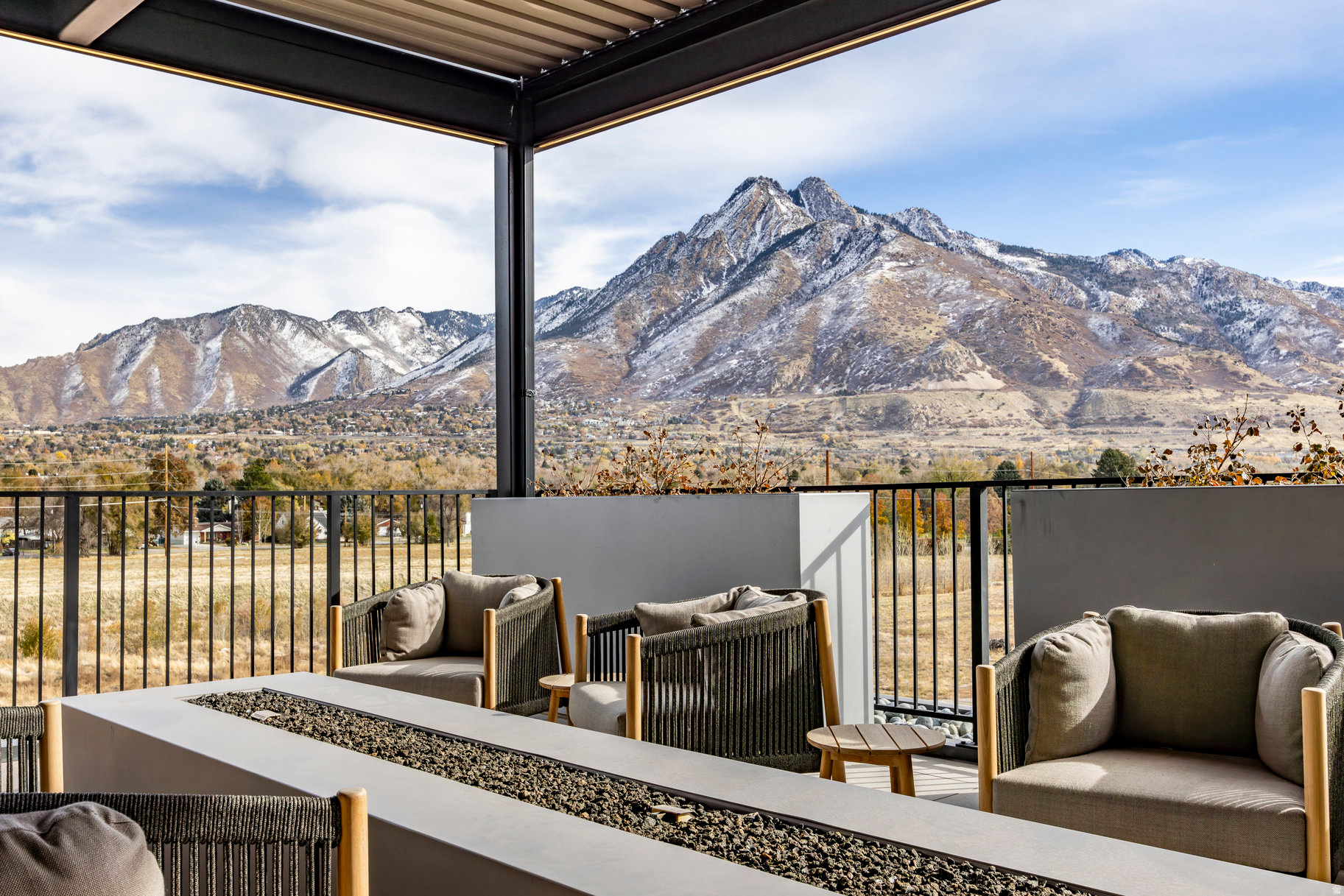 HOLLADAY HILLS - Residential