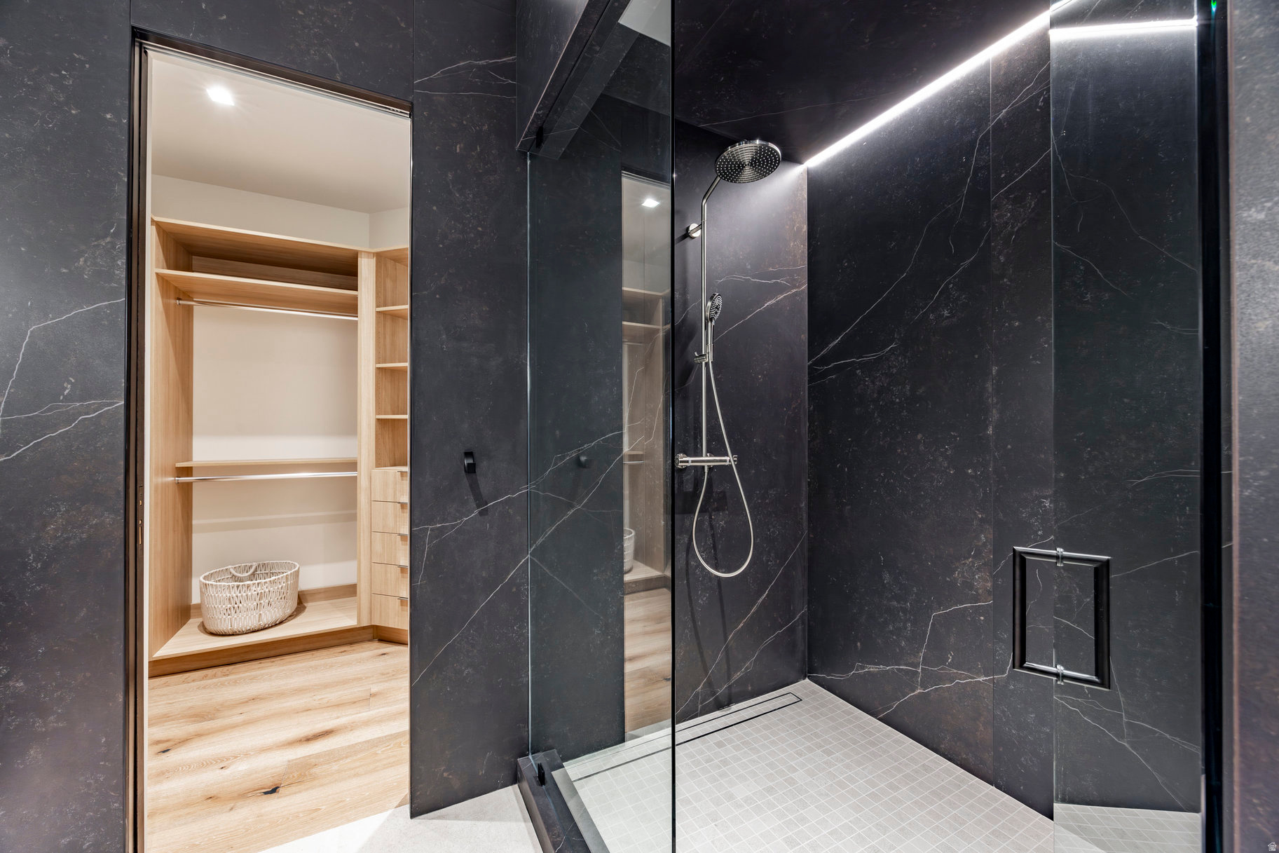 HOLLADAY HILLS - Residential