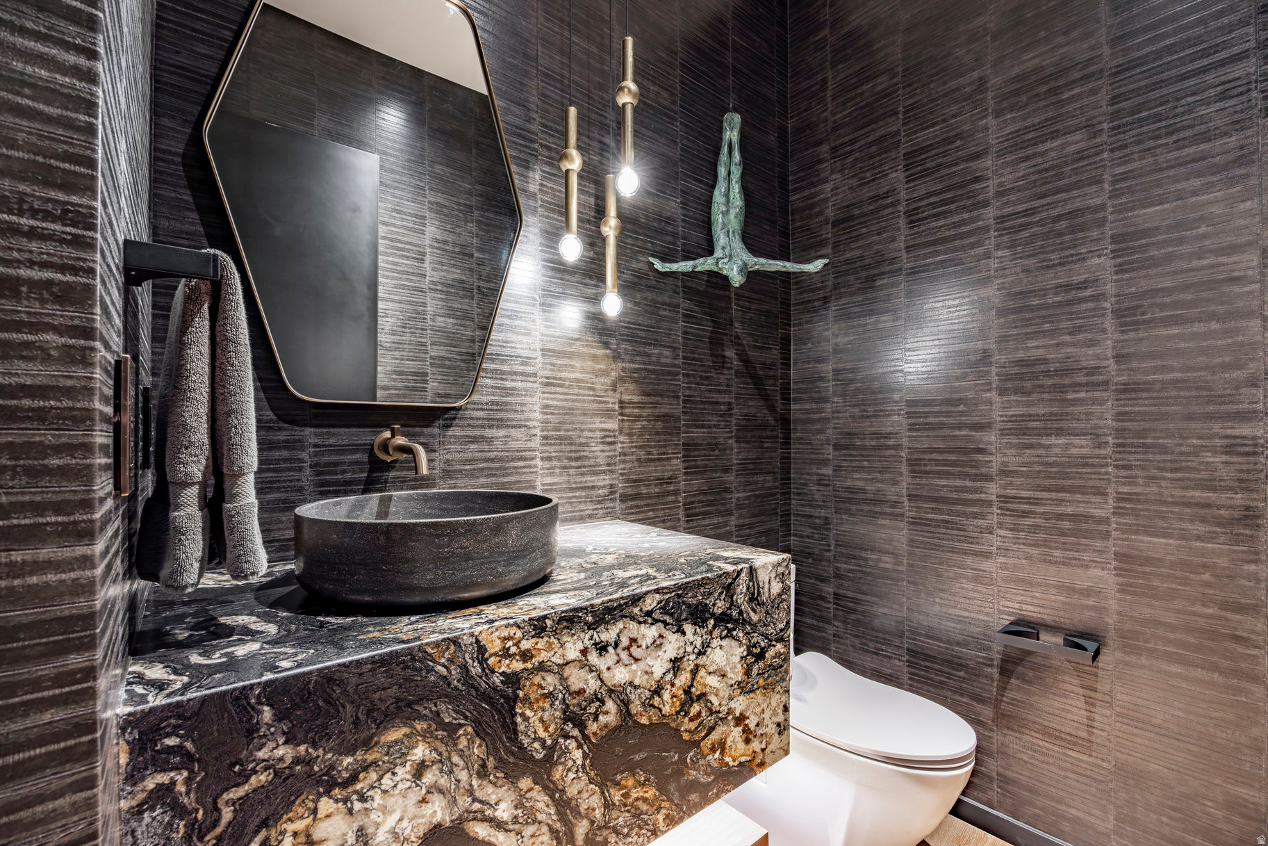 HOLLADAY HILLS - Residential