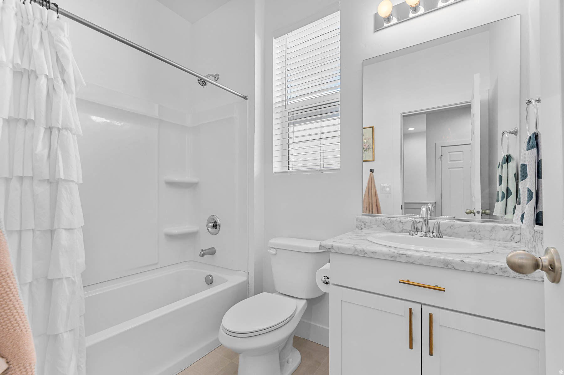 VILLAGES AT ARROWHEAD - Residential Income