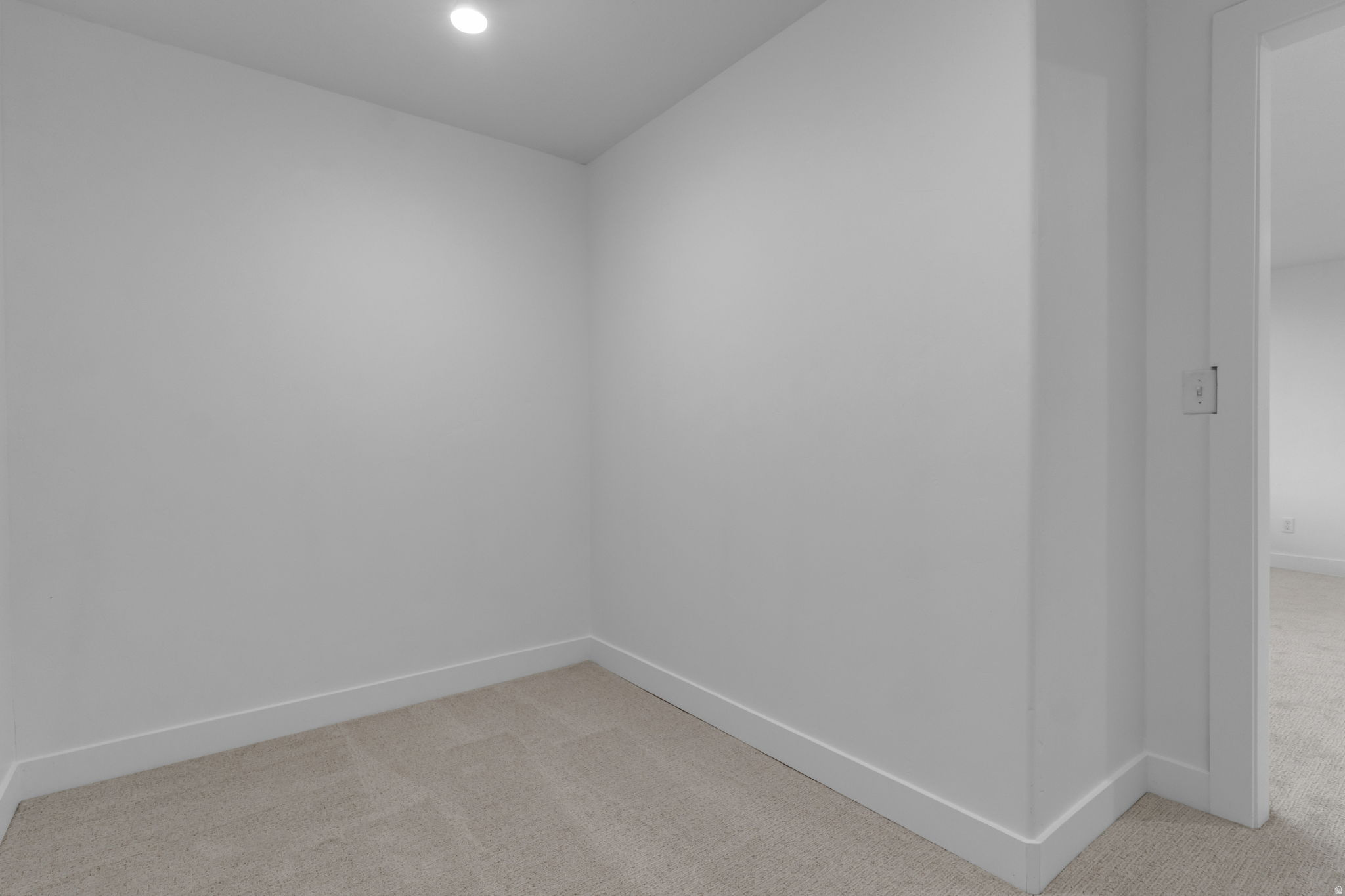 WHISPERING WILLOWS - Residential