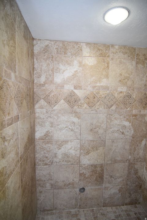 Tiny photo for 1213 N FIREFLY Dr, Spanish Fork, UT 84660 (MLS # 2126262)