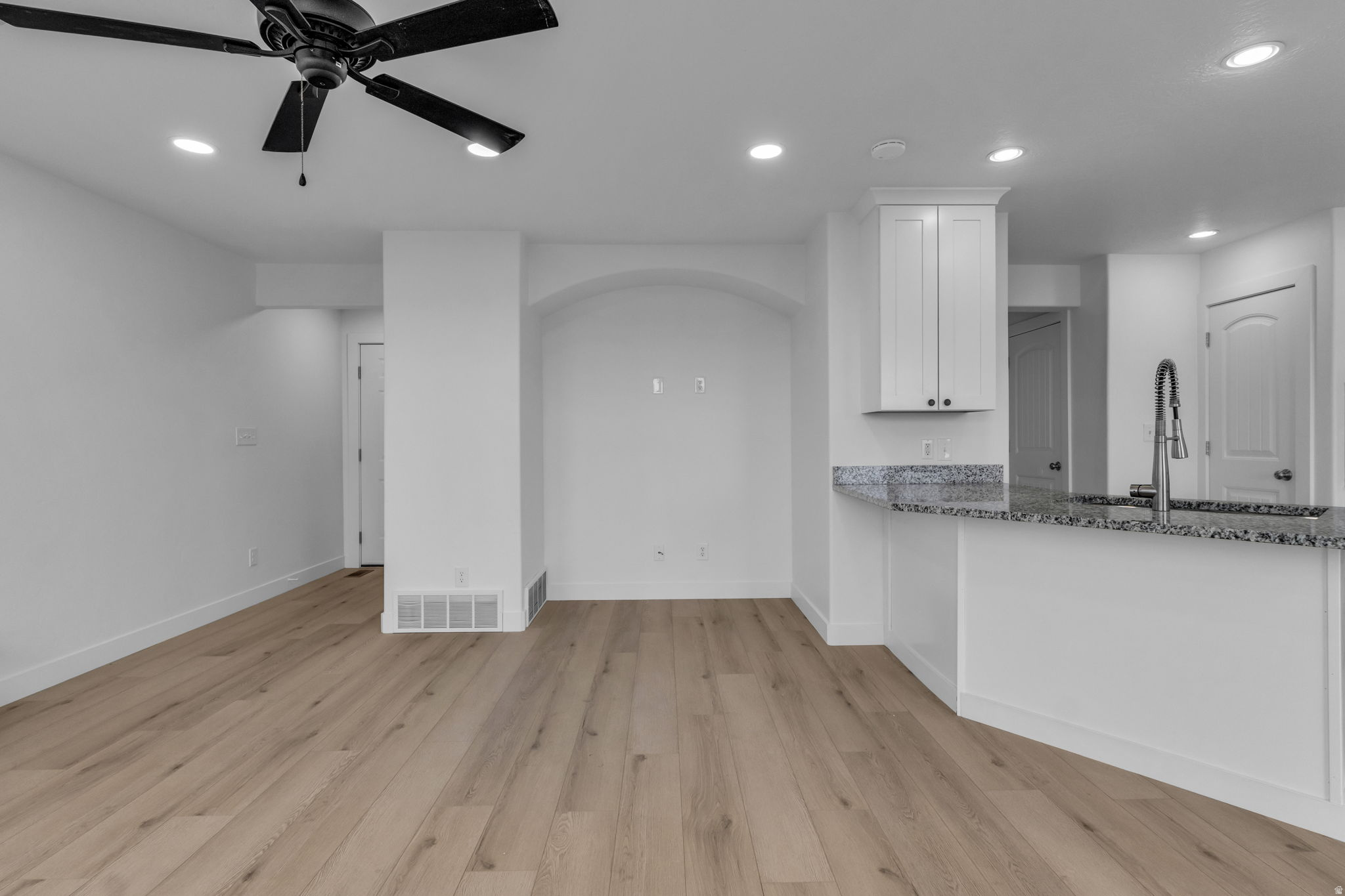 WHISPERING WILLOWS - Residential