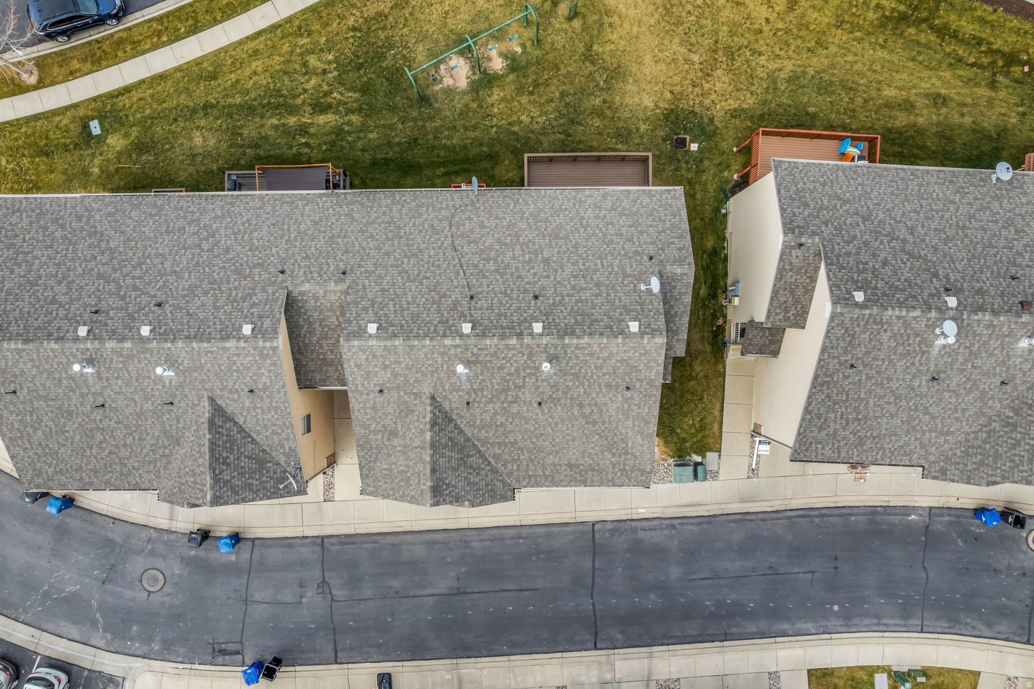 WHISPERING WILLOWS - Residential