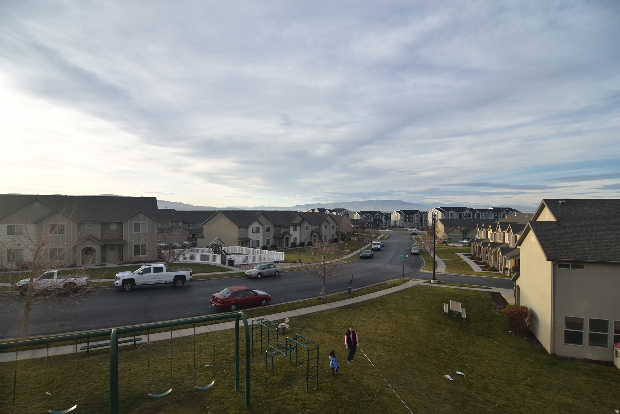 WHISPERING WILLOWS - Residential