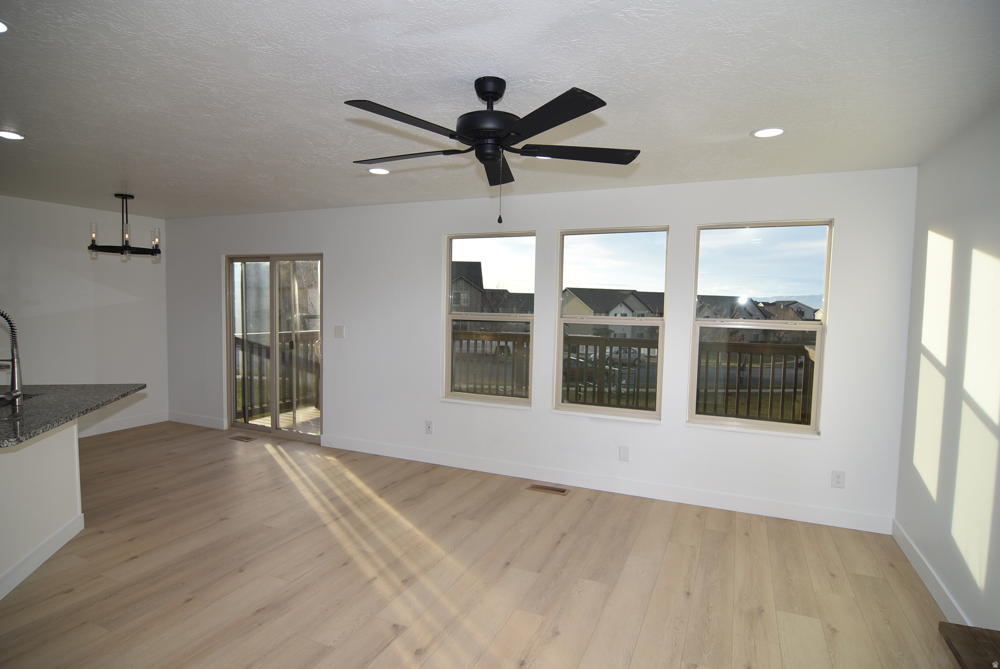 WHISPERING WILLOWS - Residential