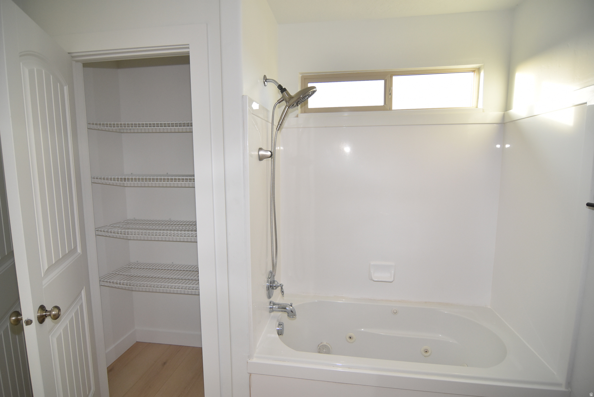 WHISPERING WILLOWS - Residential