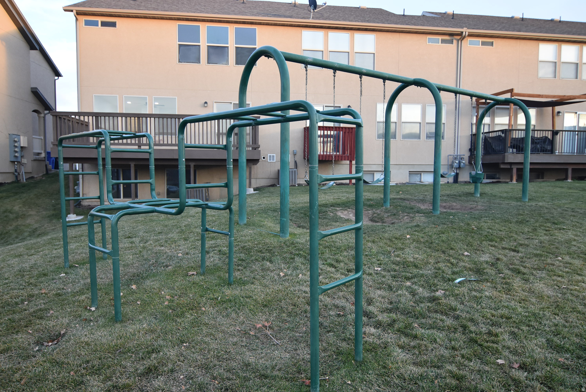 WHISPERING WILLOWS - Residential