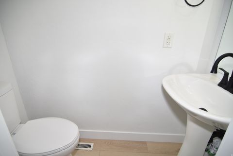 Tiny photo for 1213 N FIREFLY Dr, Spanish Fork, UT 84660 (MLS # 2126262)