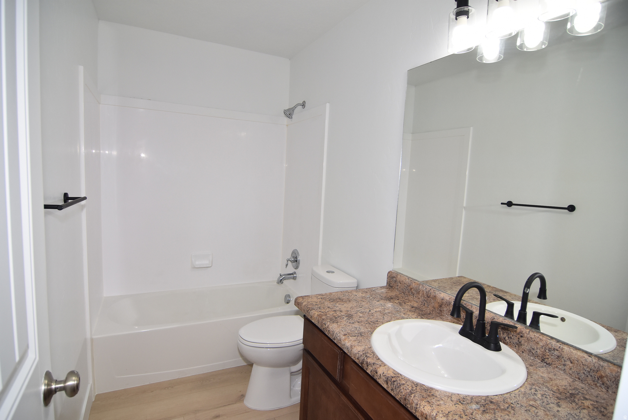 WHISPERING WILLOWS - Residential