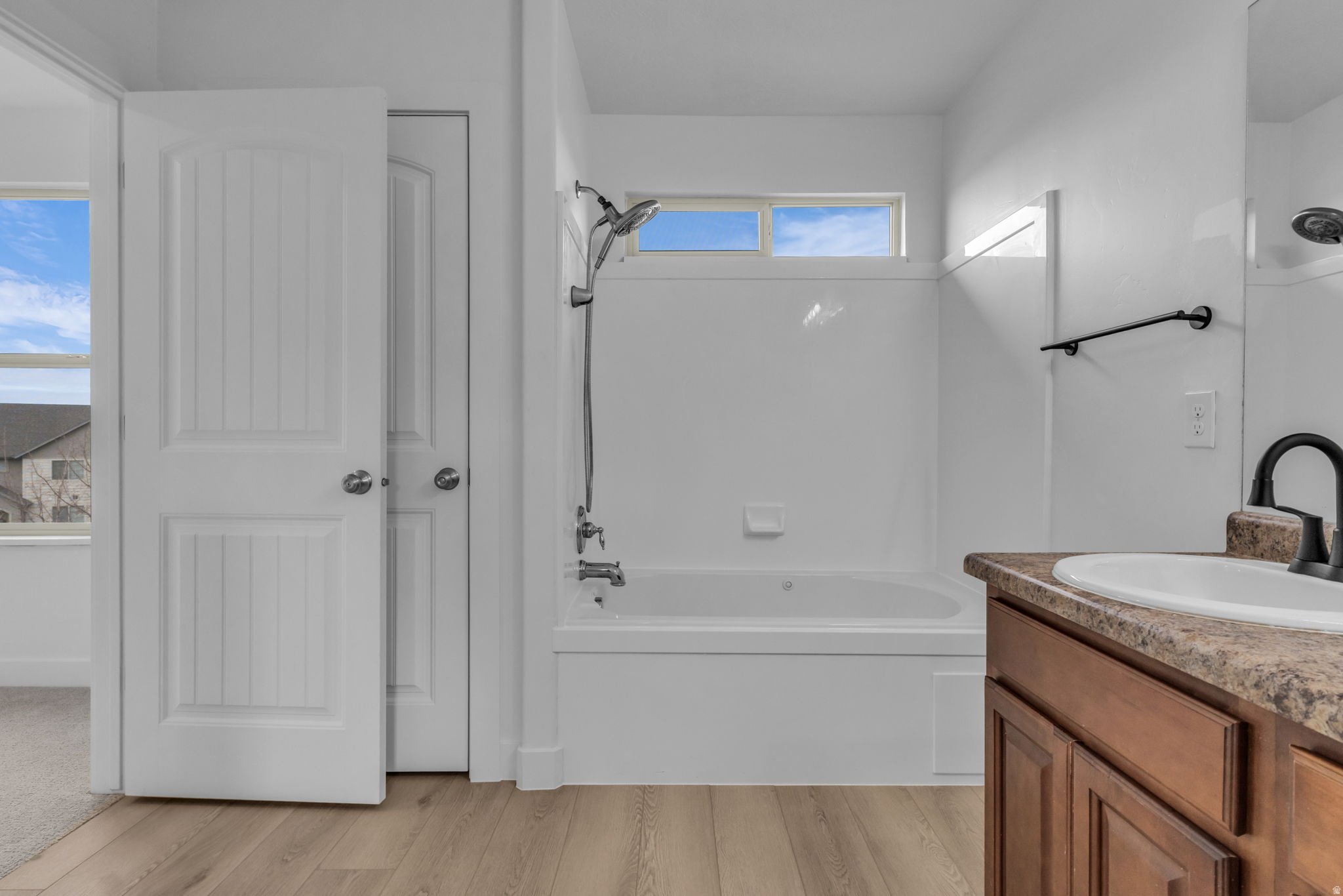 WHISPERING WILLOWS - Residential