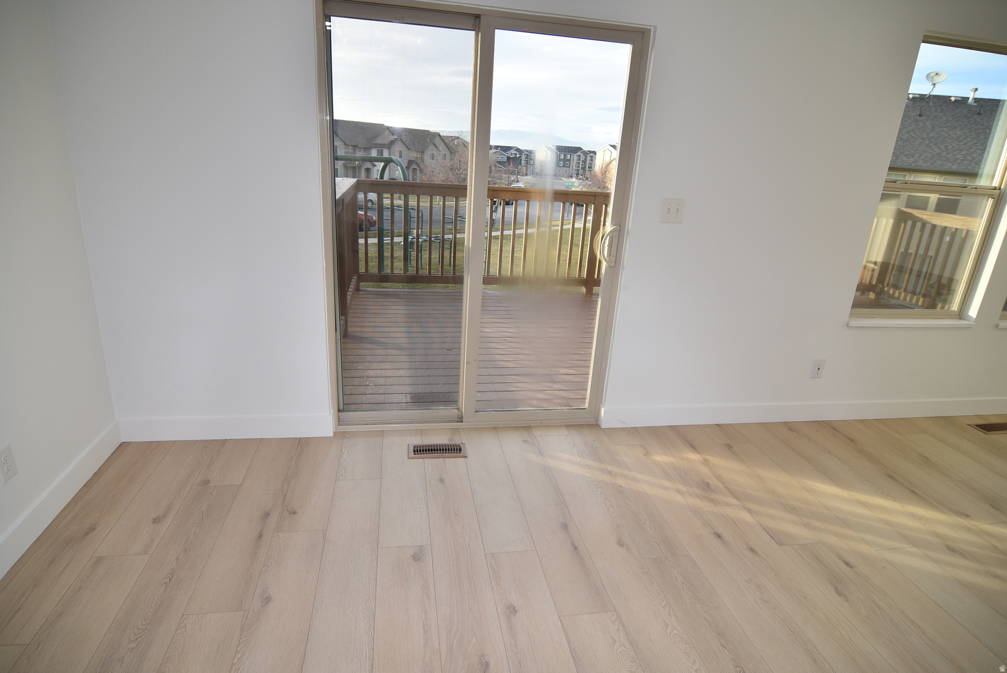 WHISPERING WILLOWS - Residential