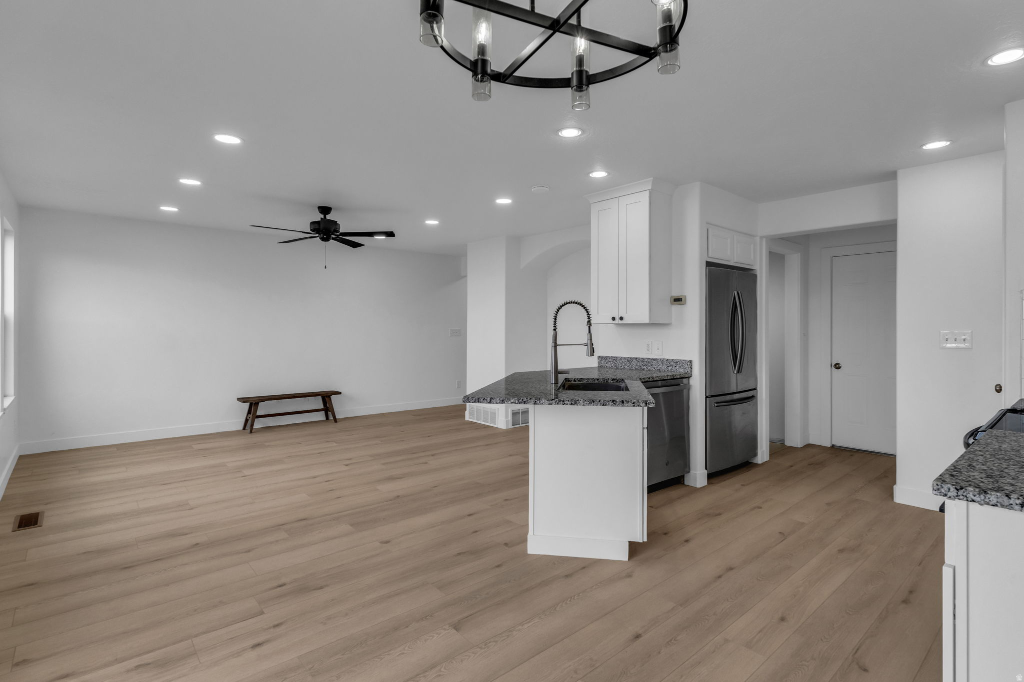 WHISPERING WILLOWS - Residential