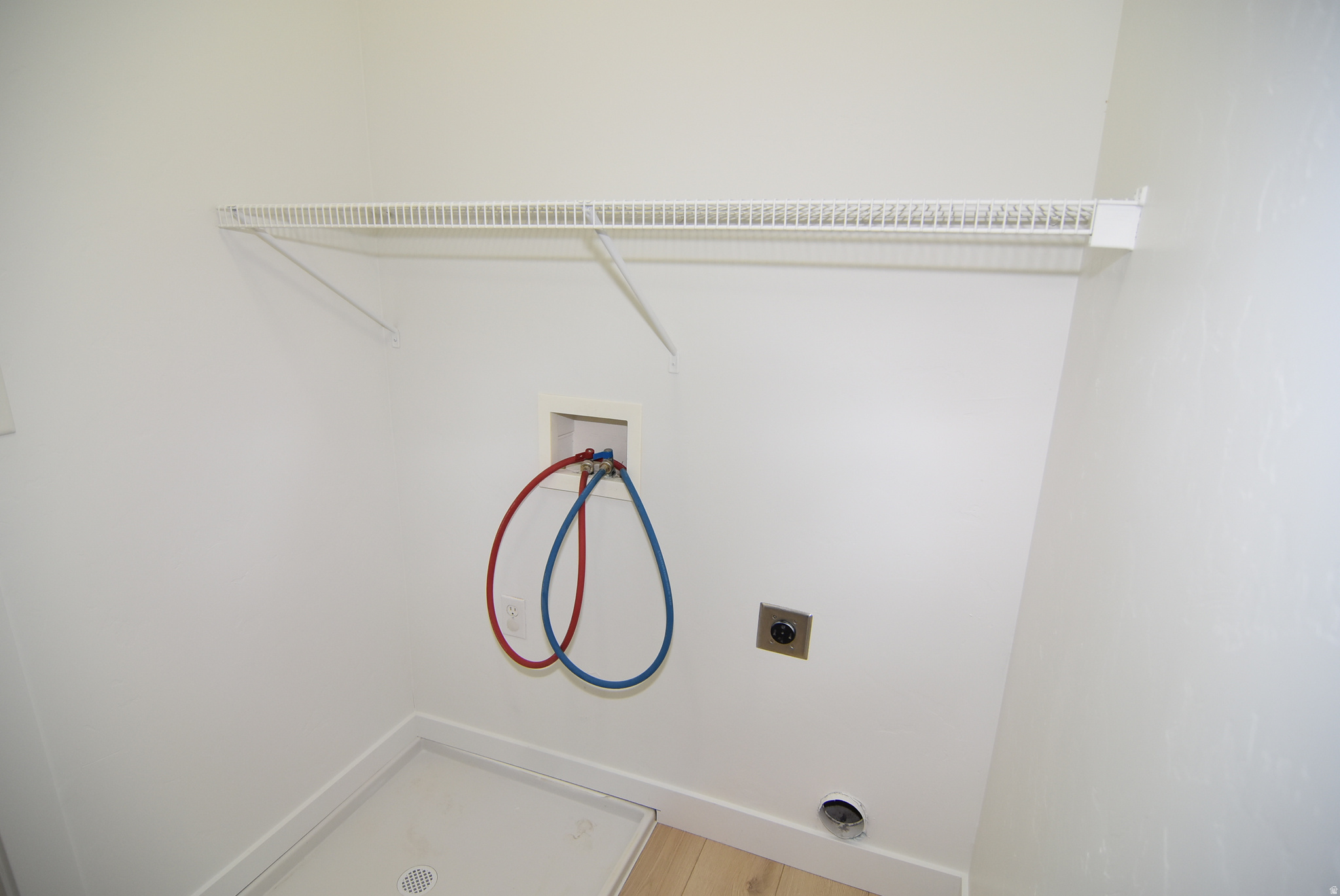 WHISPERING WILLOWS - Residential