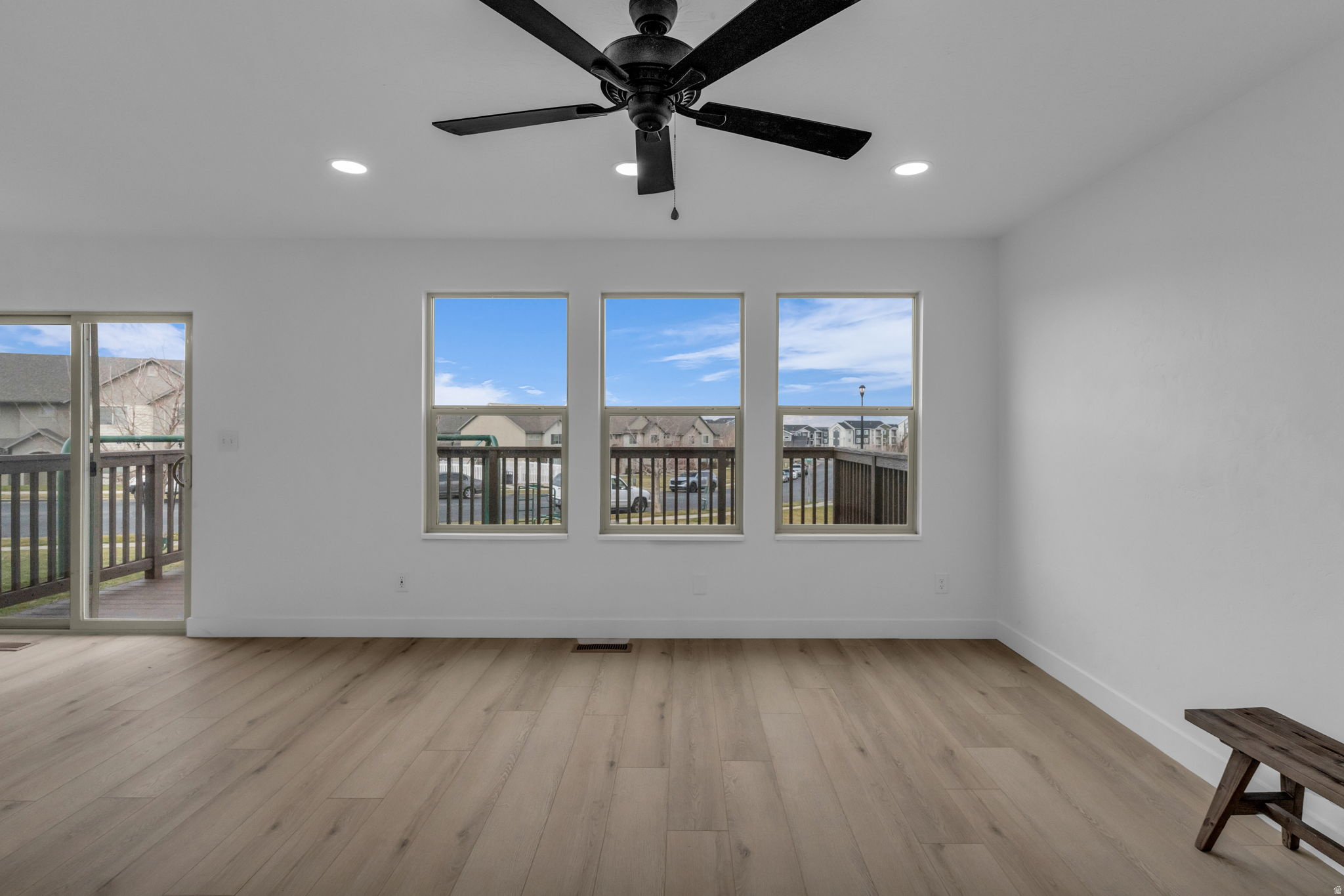 WHISPERING WILLOWS - Residential