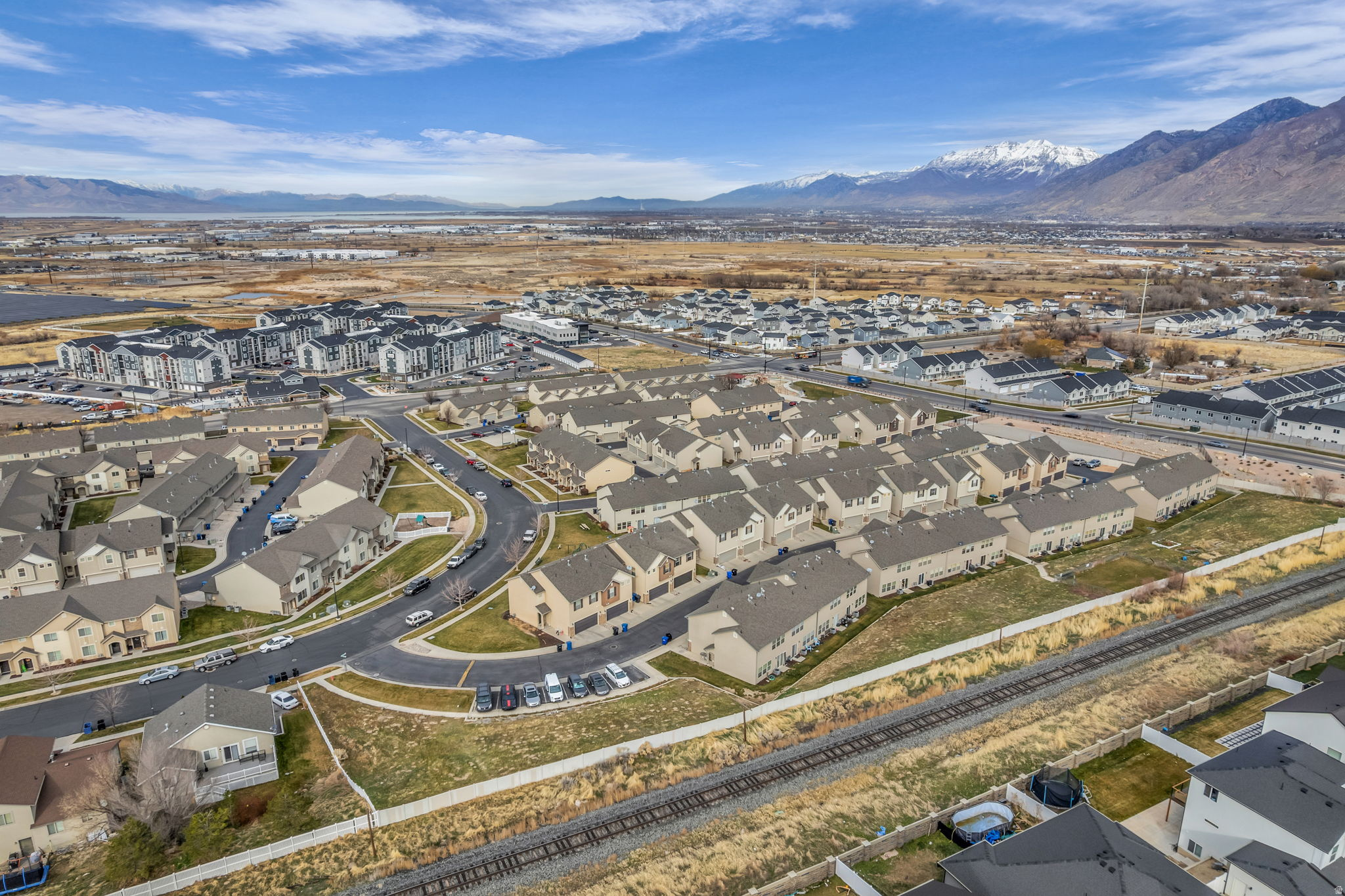 WHISPERING WILLOWS - Residential