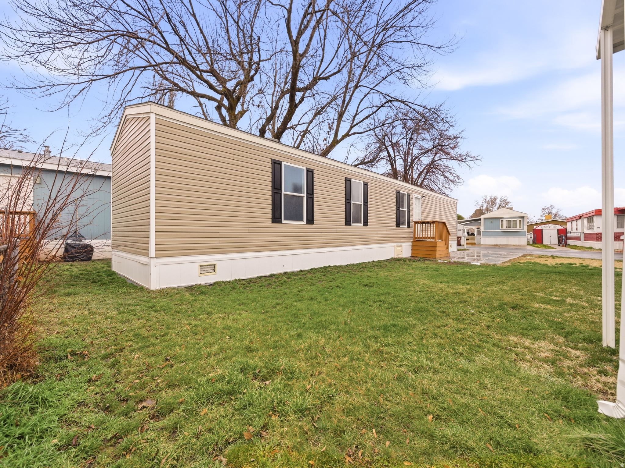 RIVERDALE - Residential