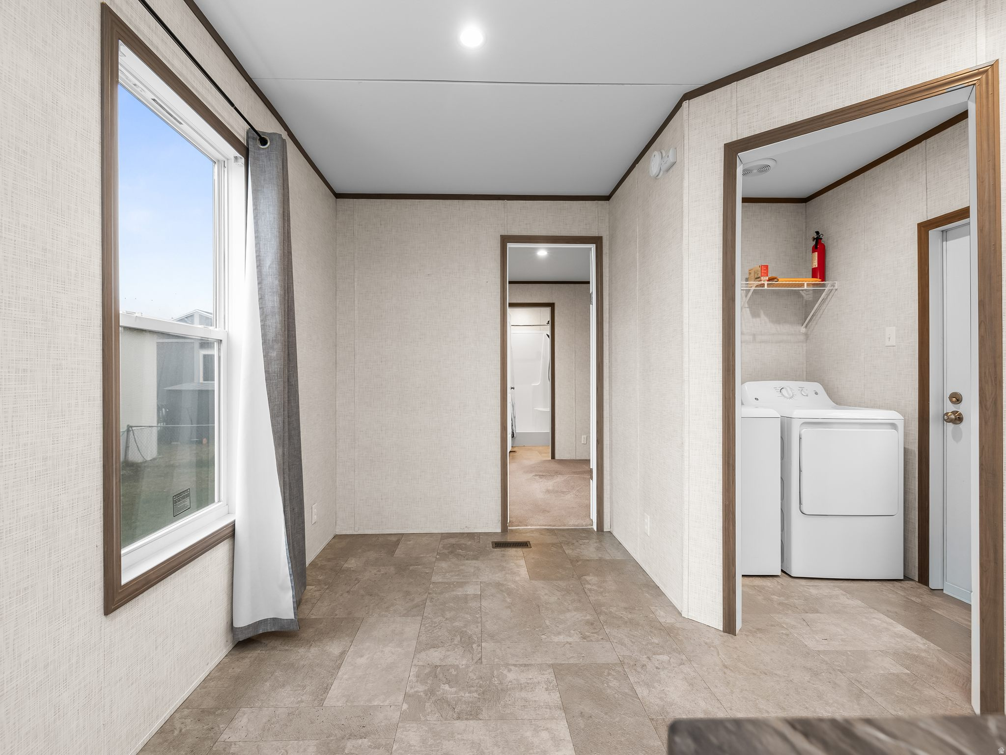 RIVERDALE - Residential