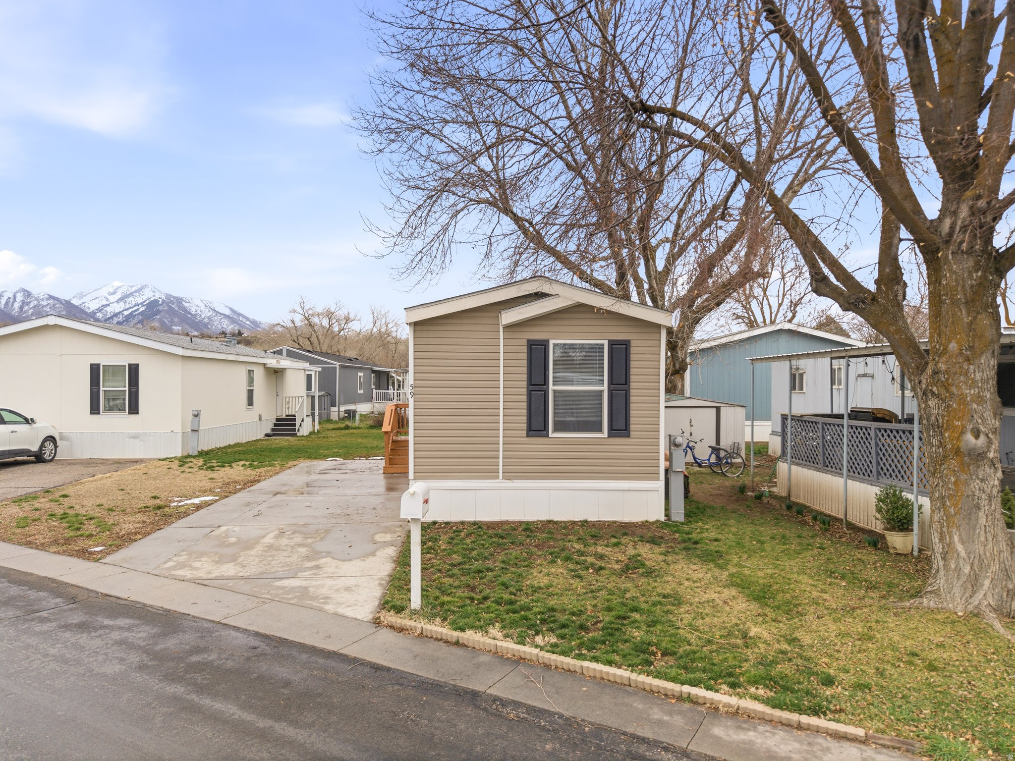 RIVERDALE - Residential