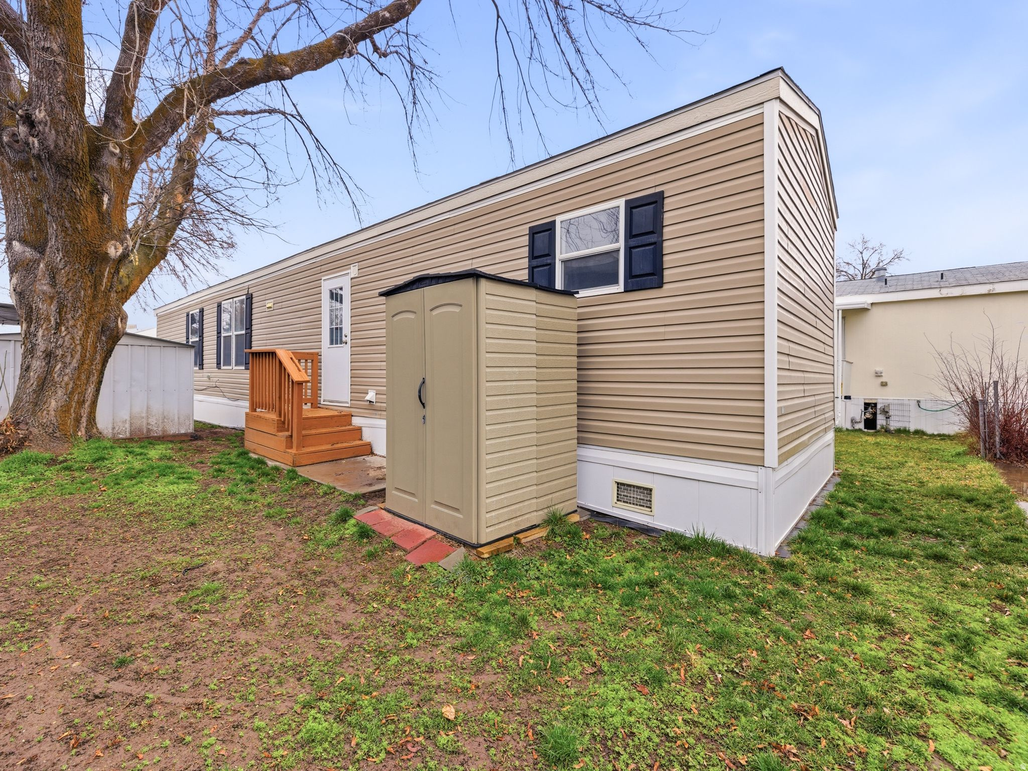 RIVERDALE - Residential