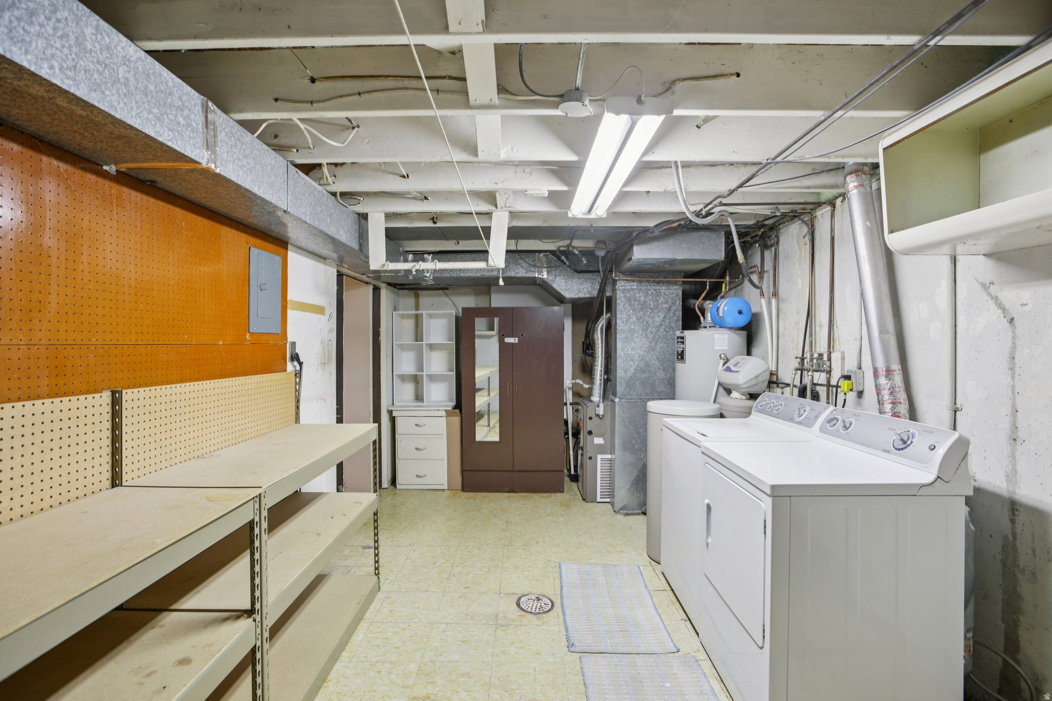 TIBBITT'S - Residential