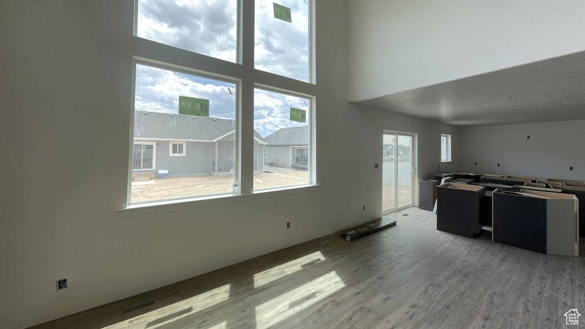 EAGLE POINT - Residential