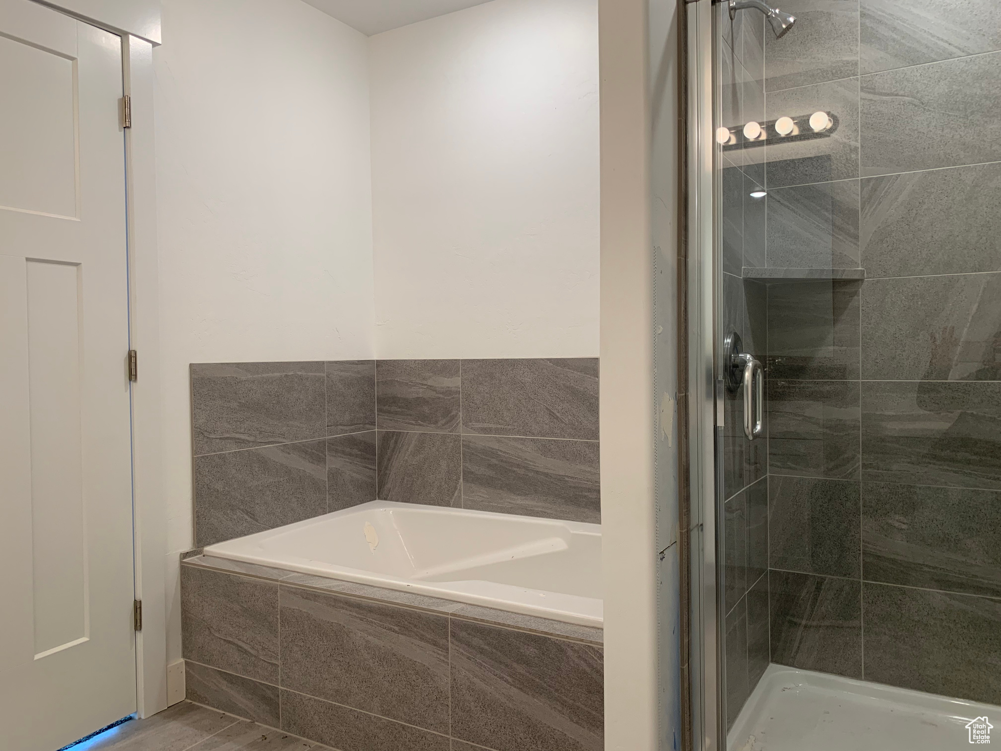 EAGLE POINT - Residential