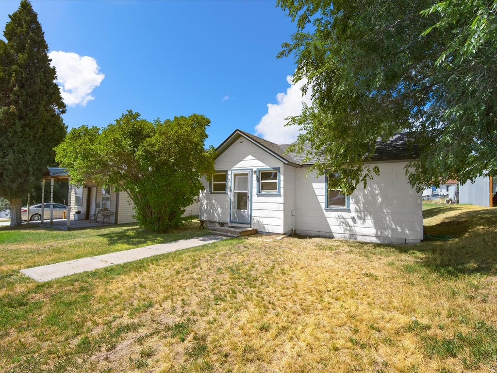 Photo of 328 S 1ST W, Soda Springs, ID 83276 (MLS # 2176678)