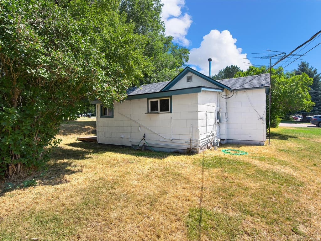 Photo of 328 S 1ST W, Soda Springs, ID 83276 (MLS # 2176678)