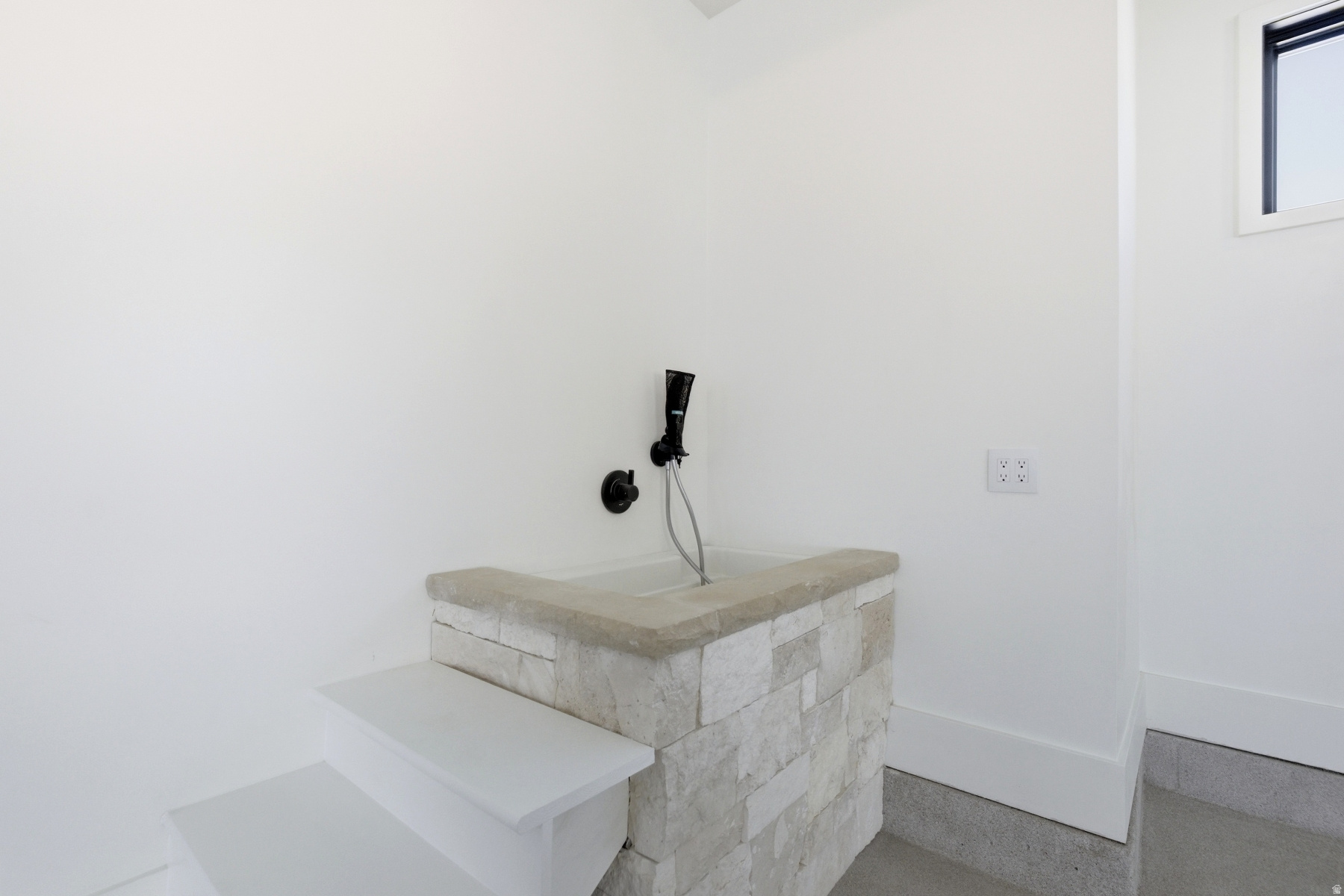 TUHAYE - Residential