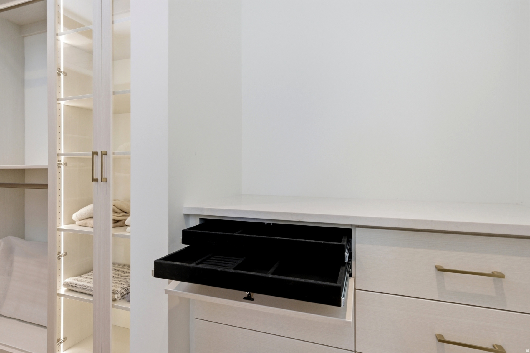 TUHAYE - Residential