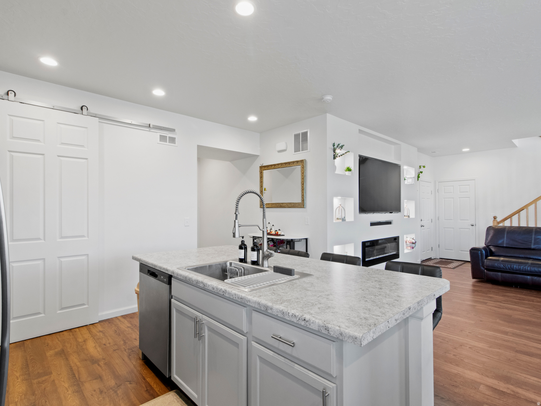 HIDDEN SPRINGS - Residential