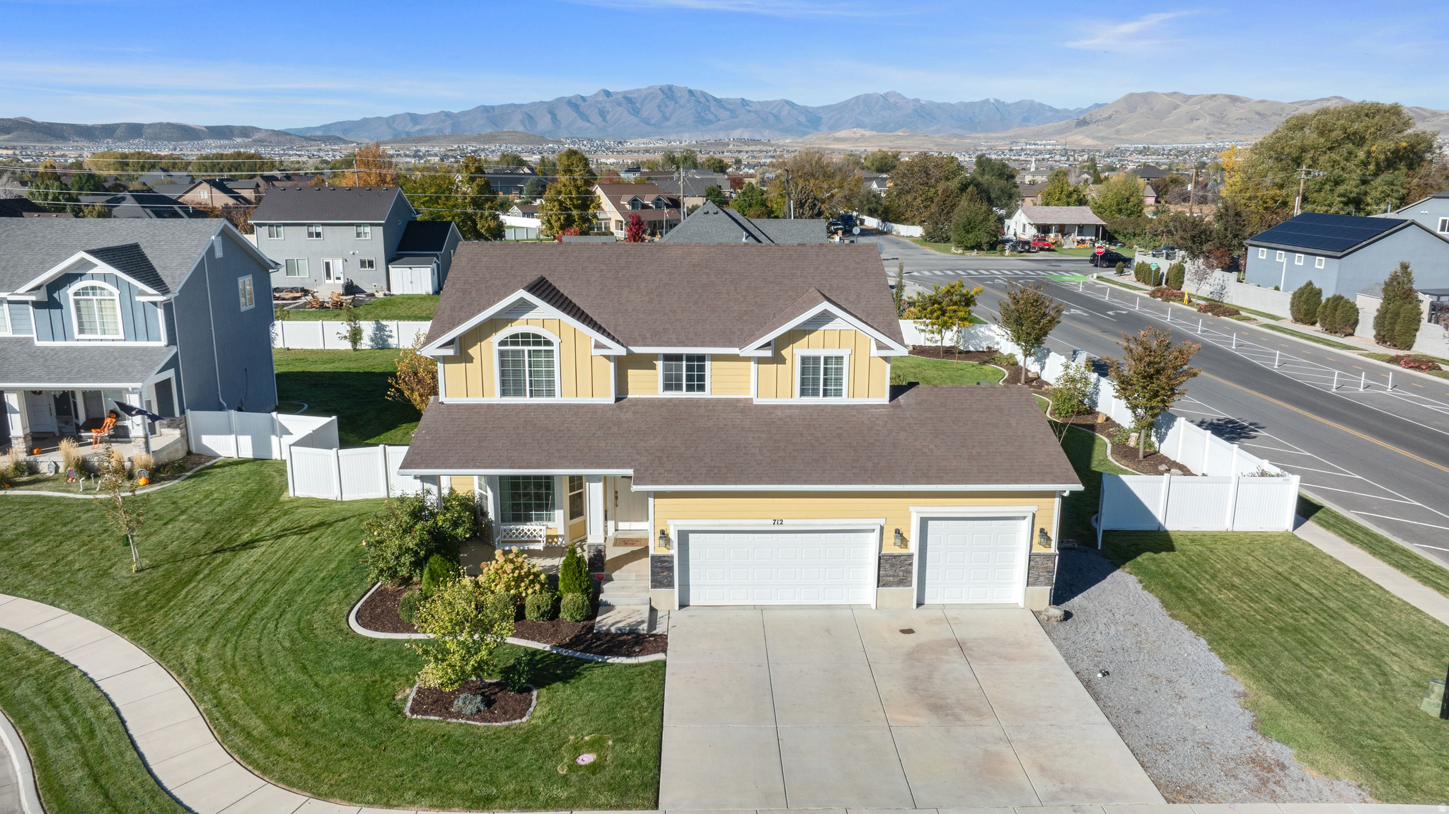 STONES CORNER - Residential