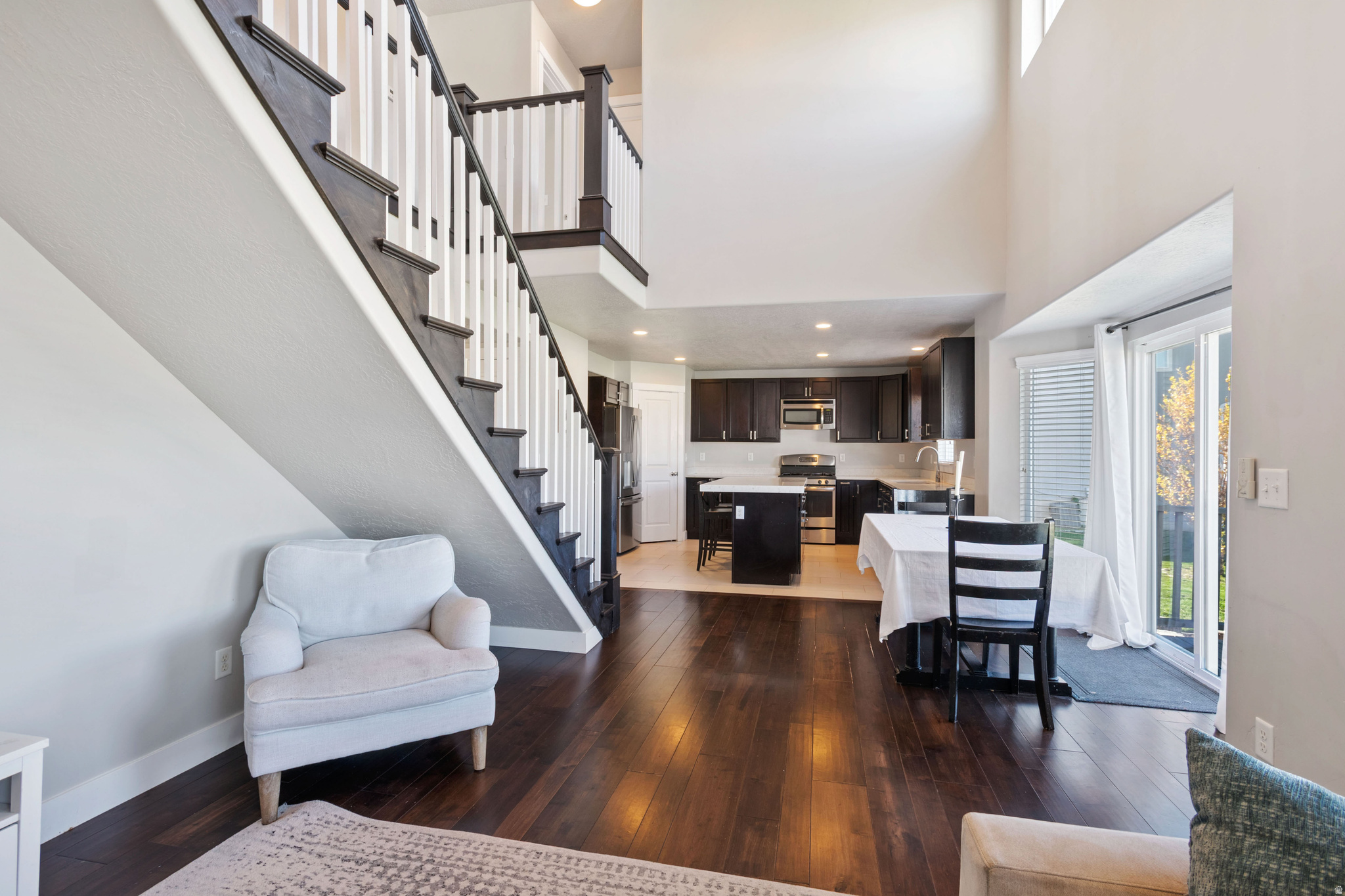 STONES CORNER - Residential