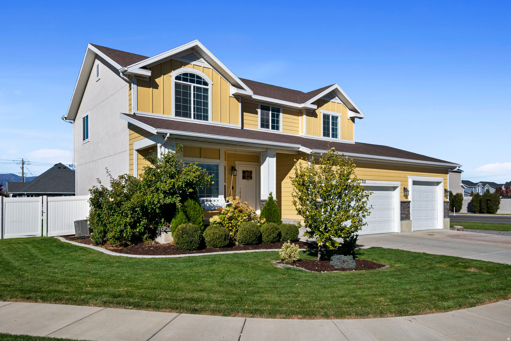 STONES CORNER - Residential