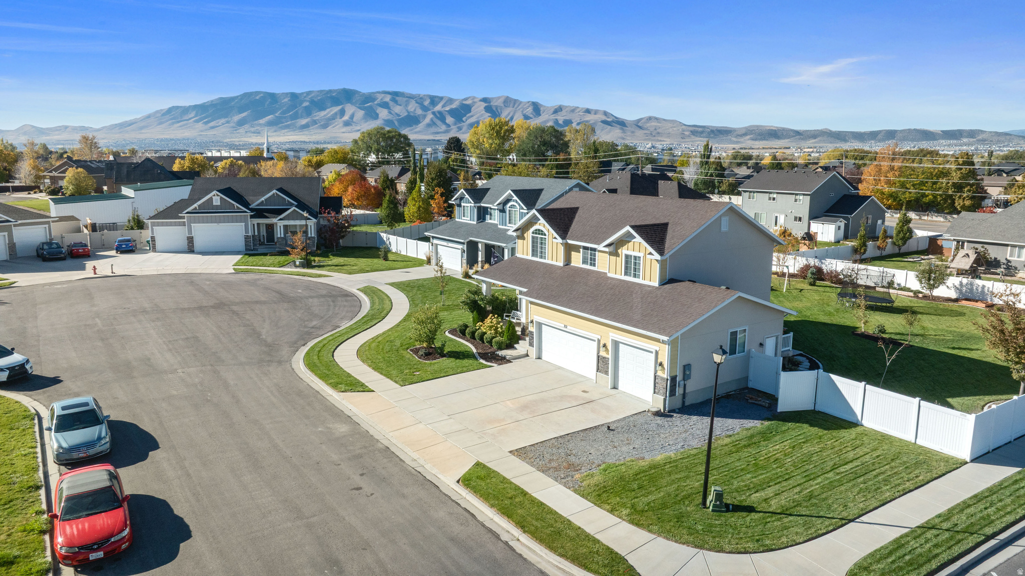 STONES CORNER - Residential