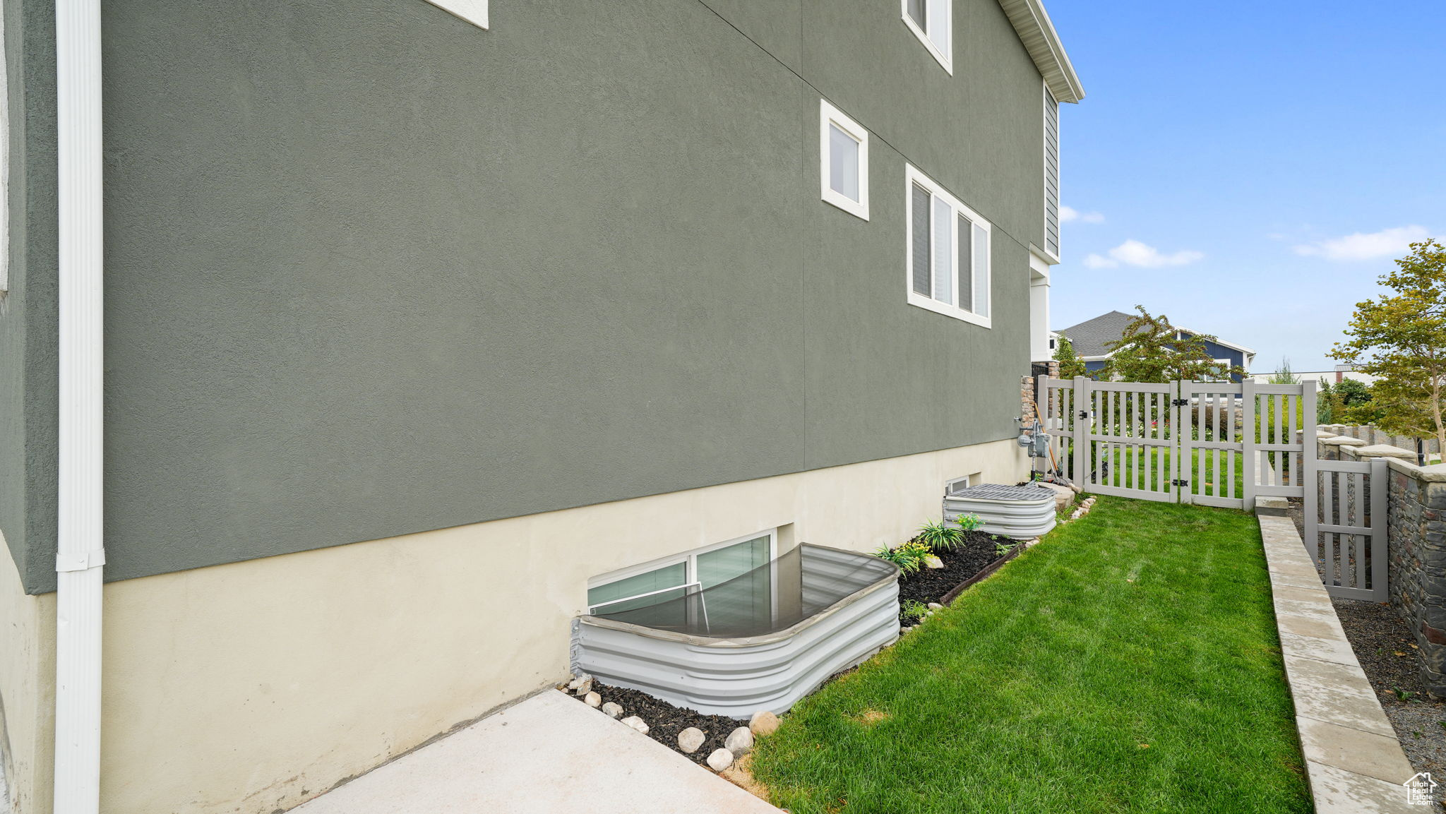 CEDAR CANYON - Residential