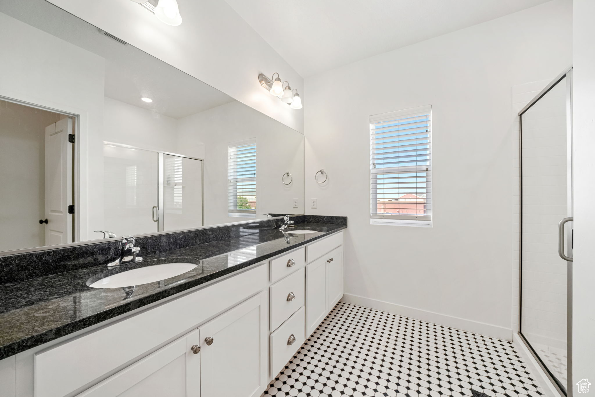 CEDAR CANYON - Residential