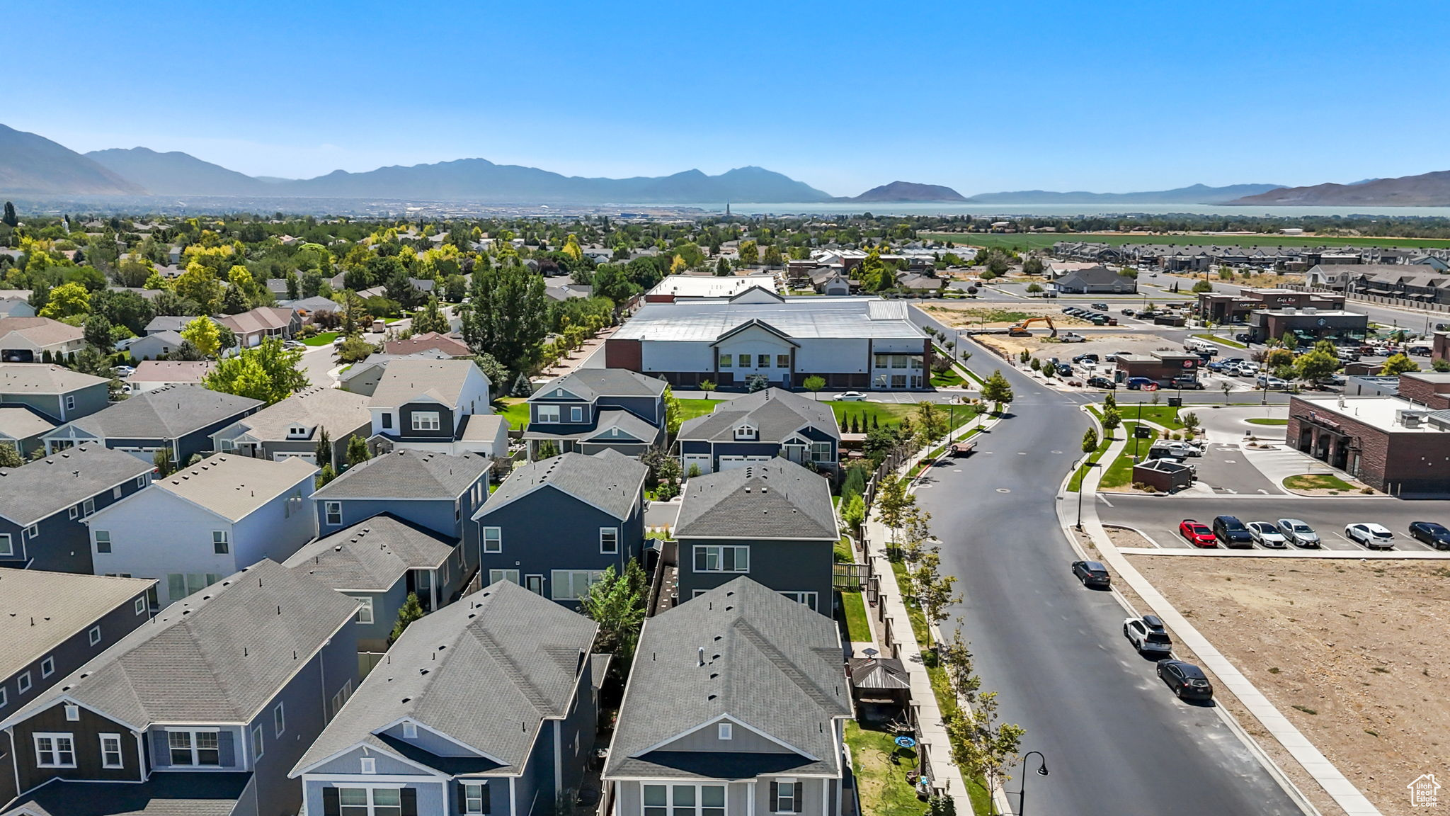 CEDAR CANYON - Residential