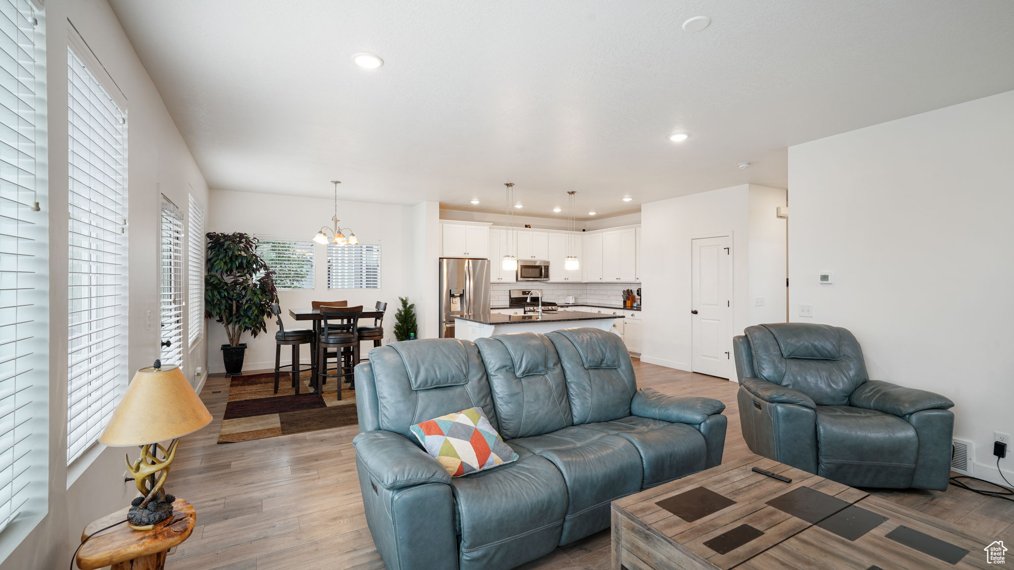 CEDAR CANYON - Residential