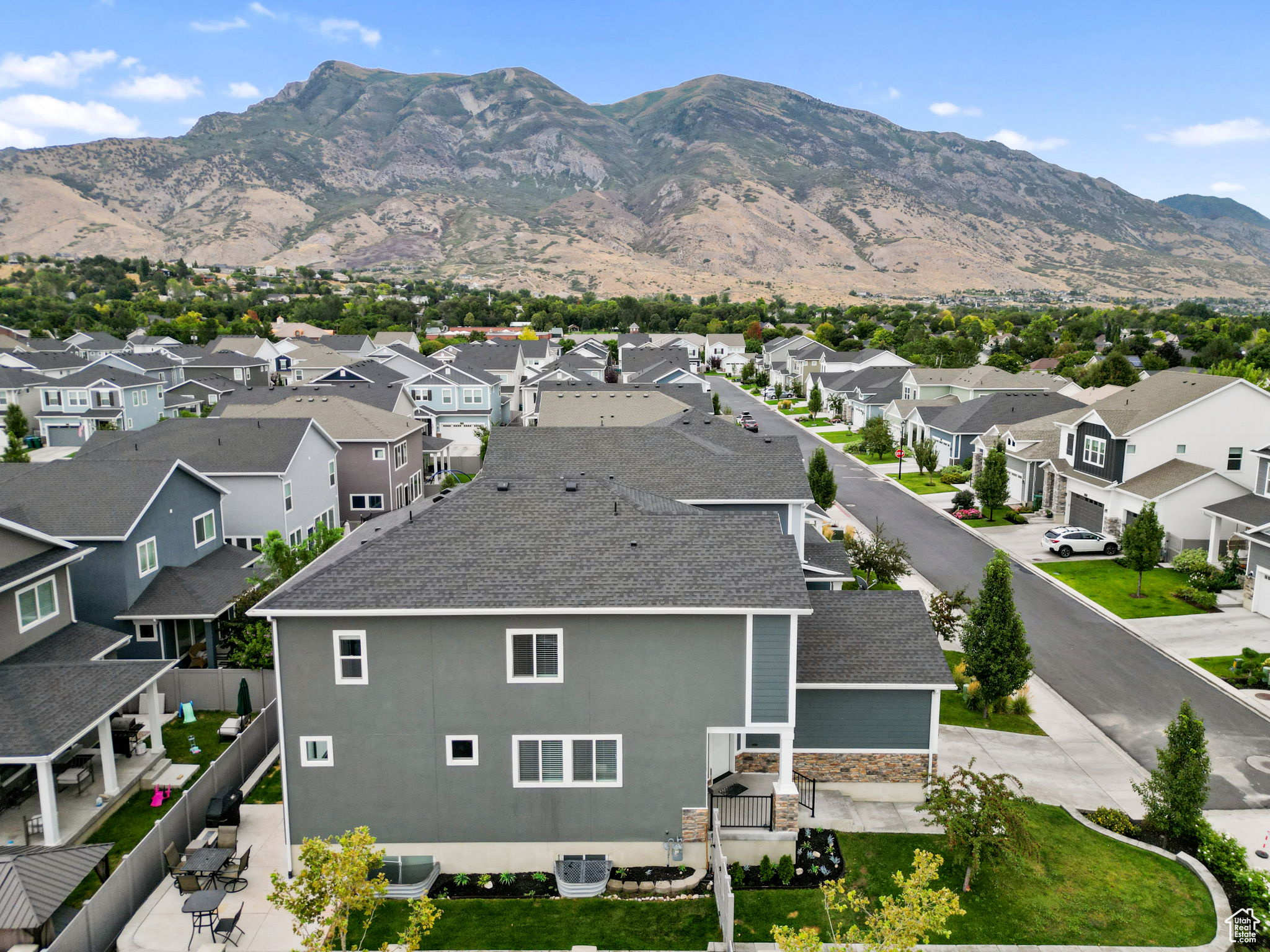 CEDAR CANYON - Residential