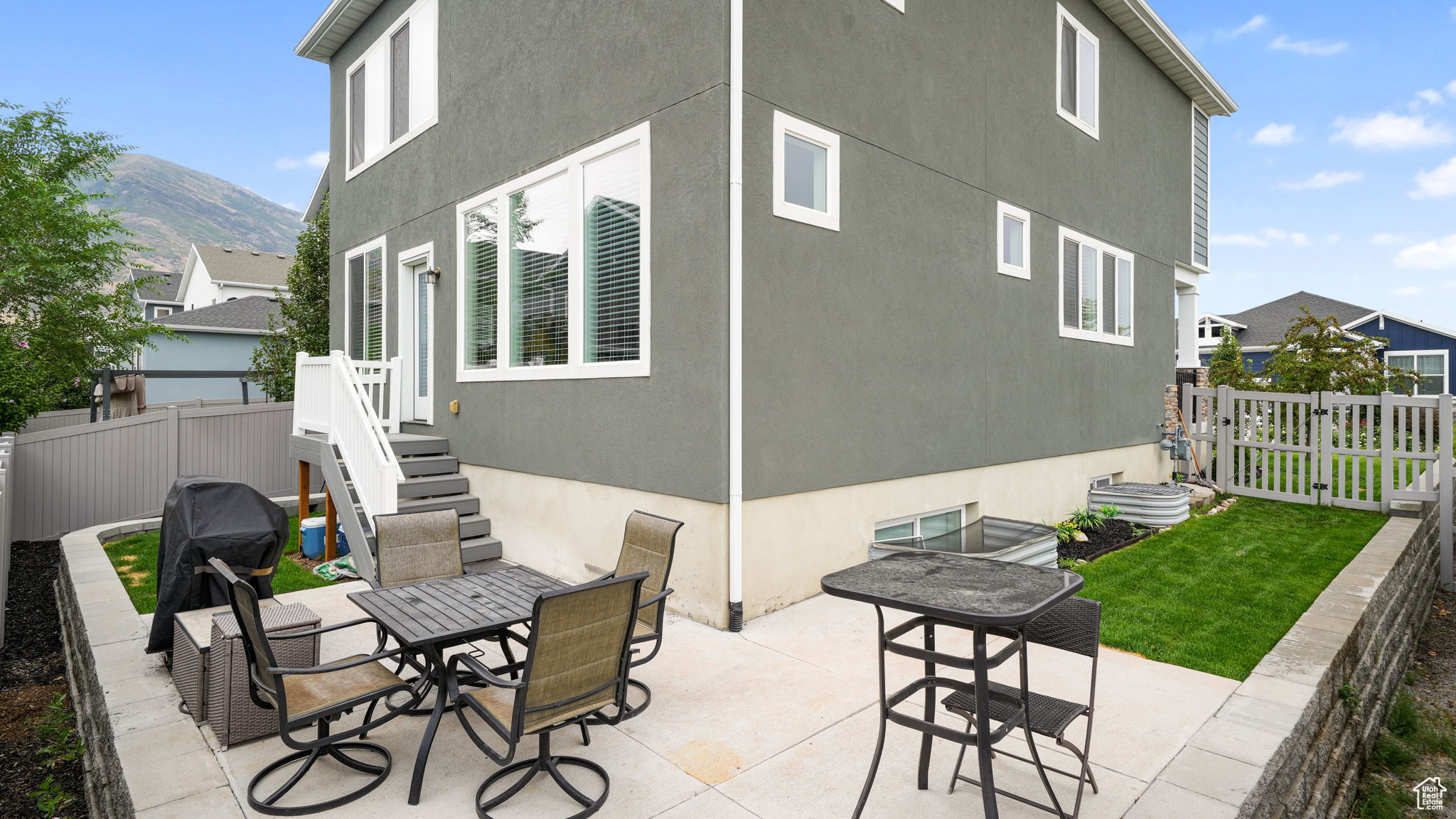 CEDAR CANYON - Residential