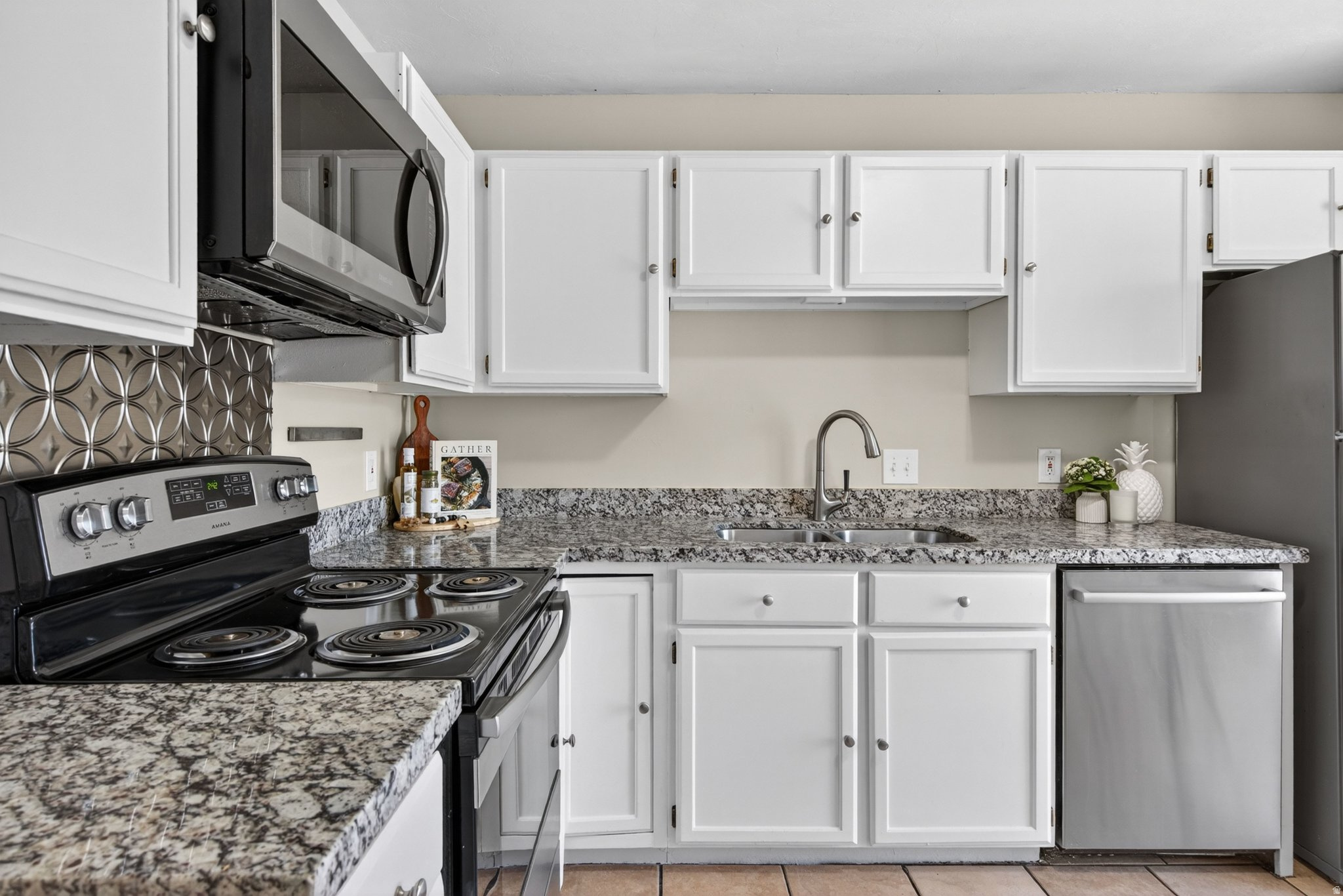 MEADOW GREEN FARMS - Residential