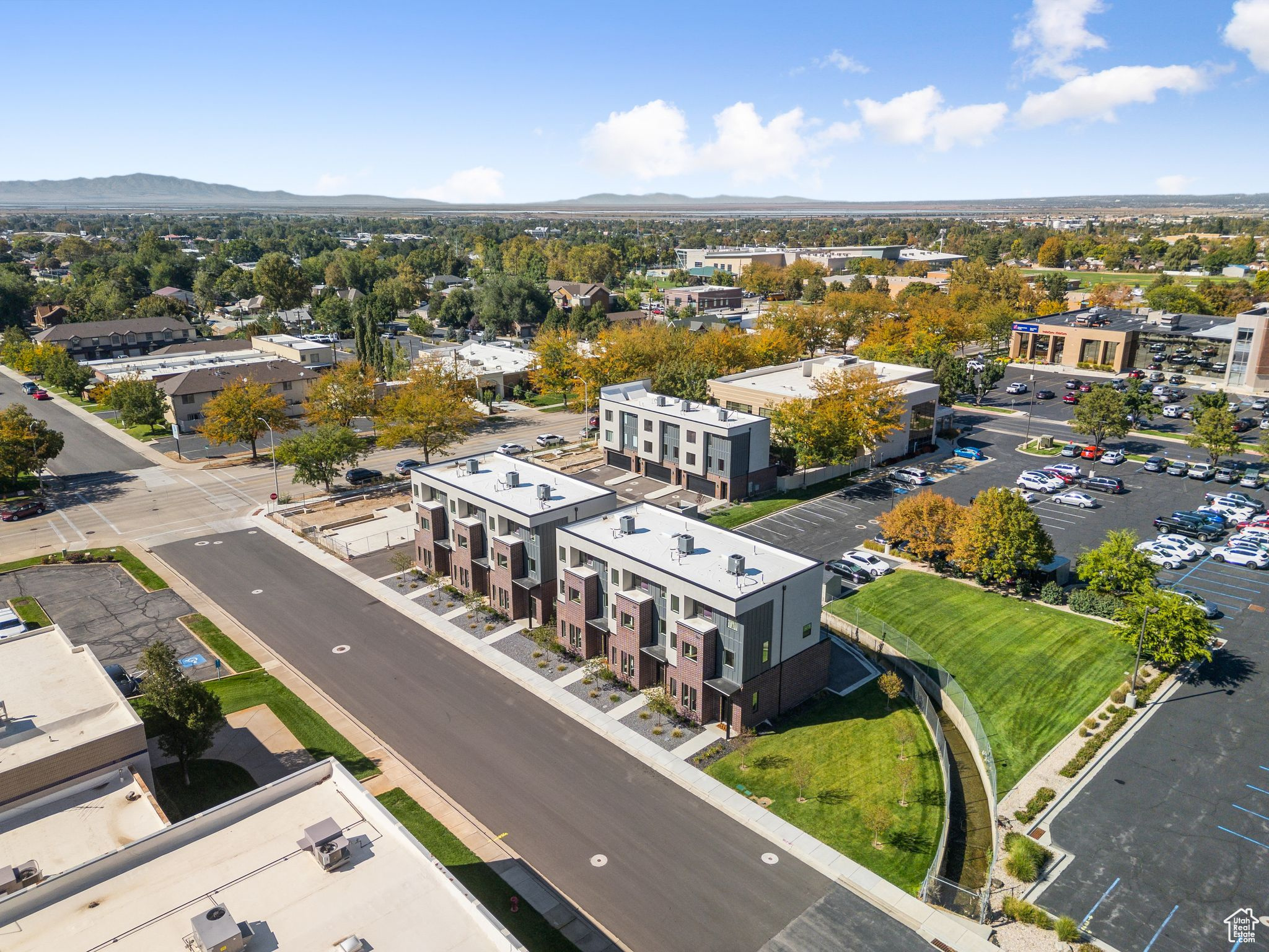 THE BROOKS ON MAIN - Residential